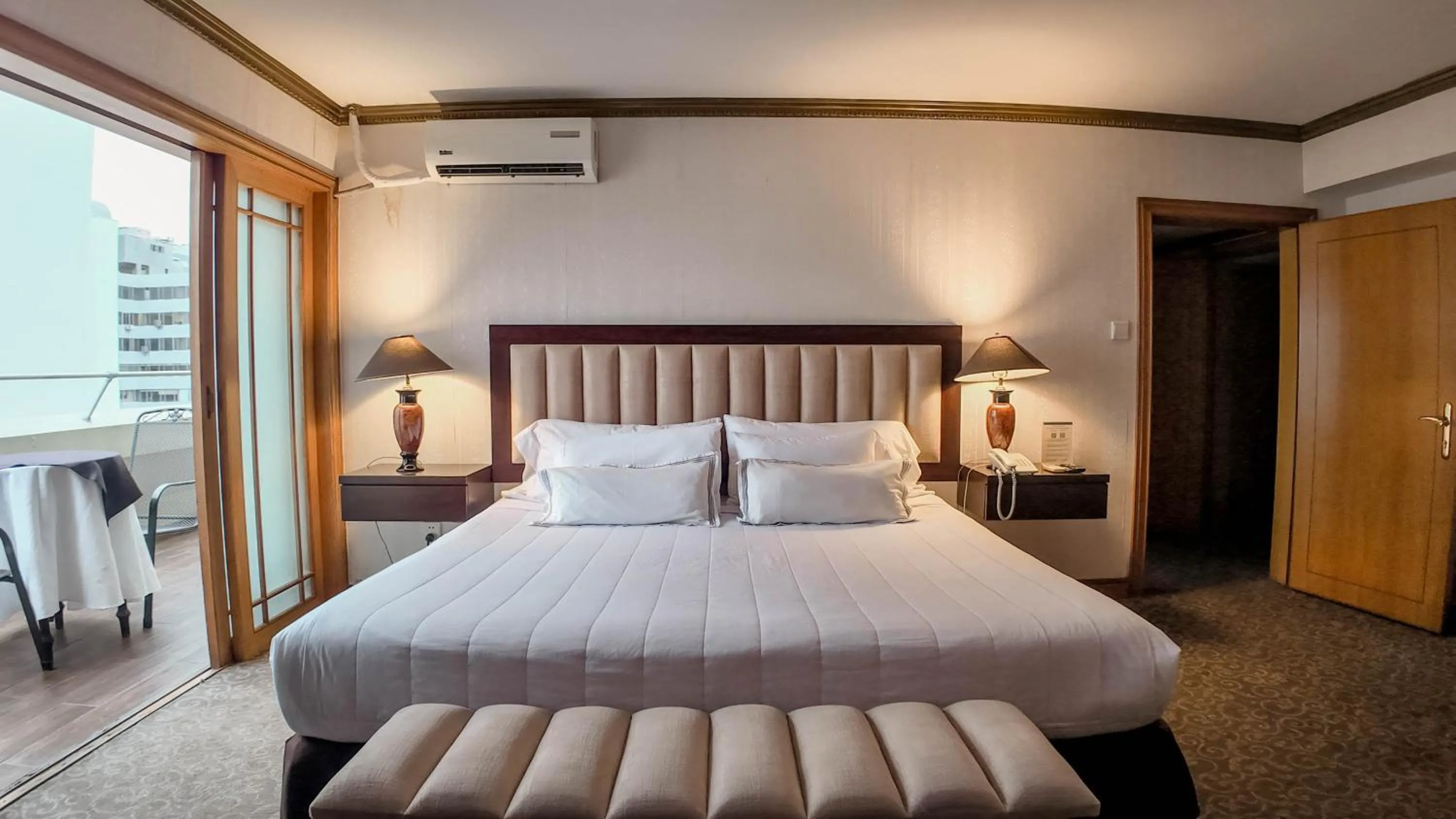 Bed in Hotel Miramar