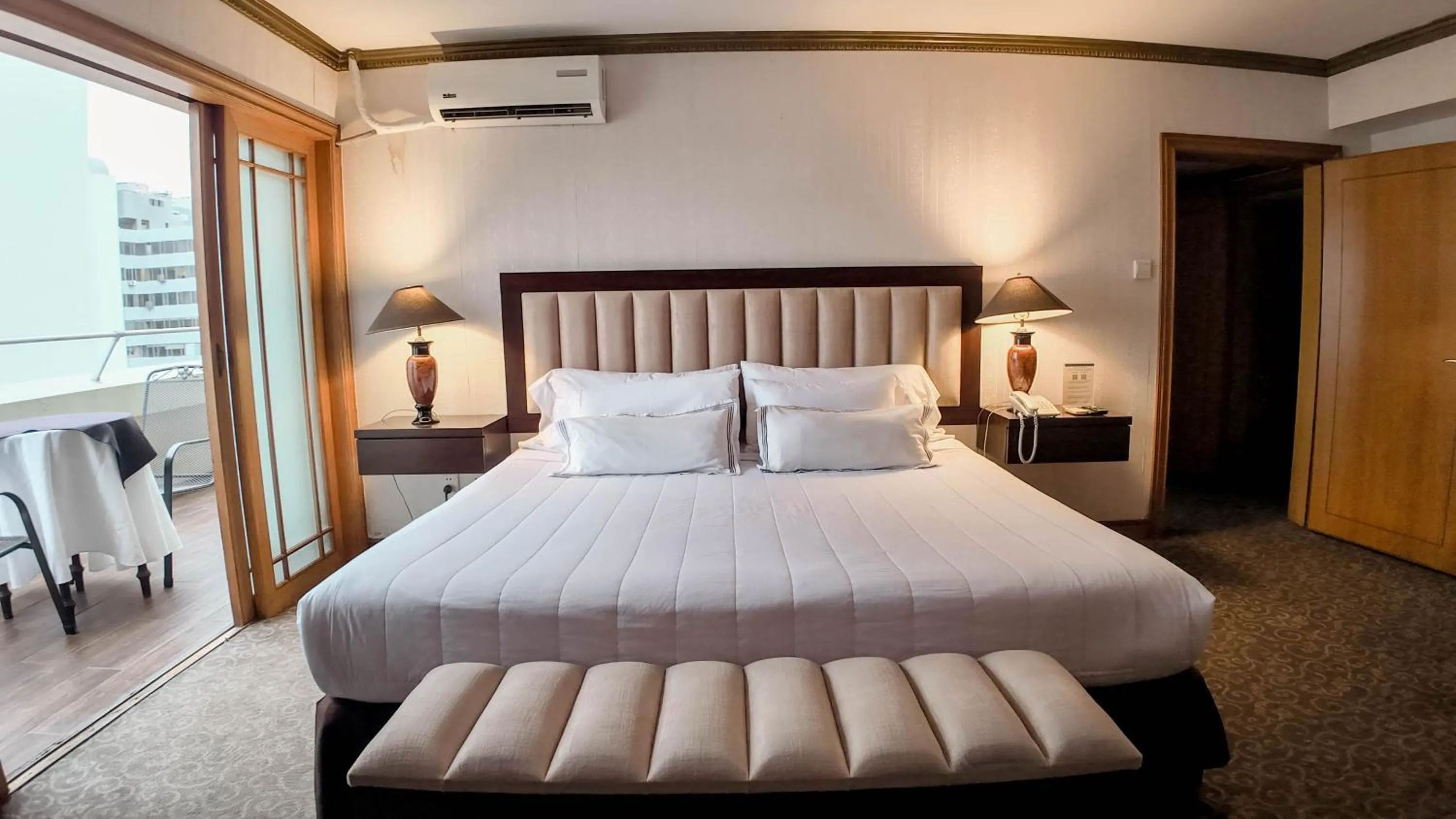 Bed in Hotel Miramar