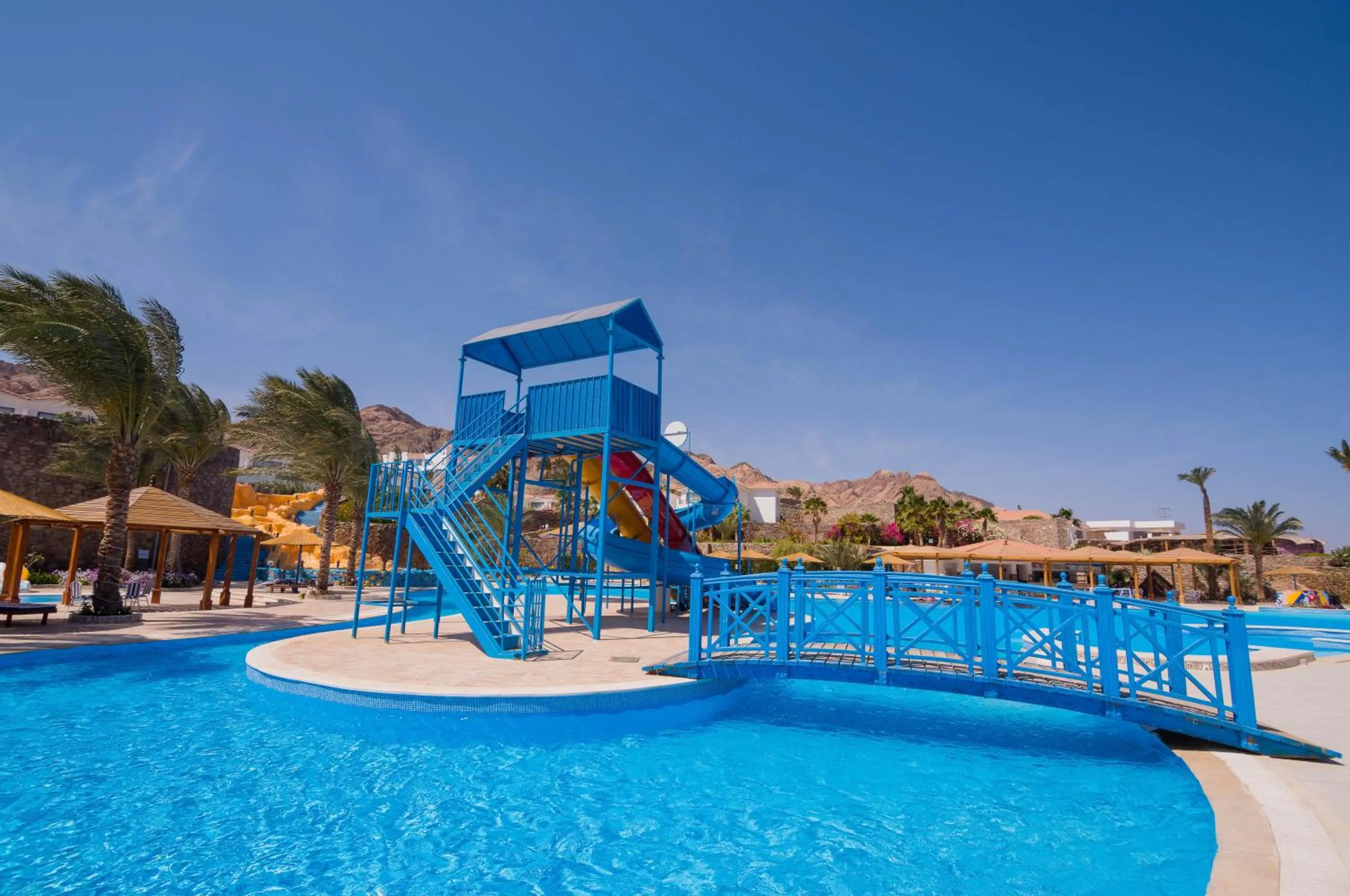 Swimming pool in Ecotel Dahab Bay View Resort