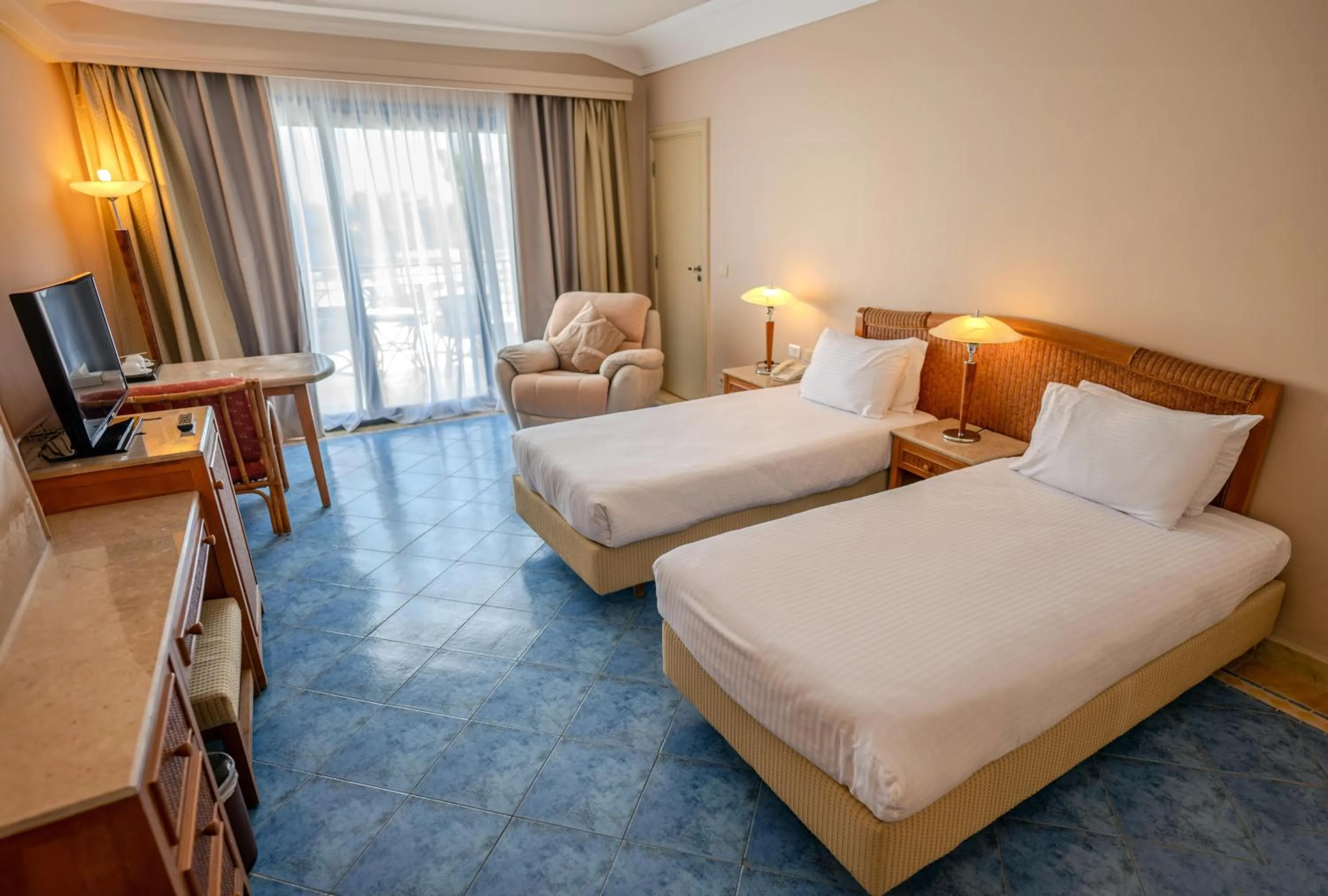 Photo of the whole room, Bed in Ecotel Dahab Bay View Resort