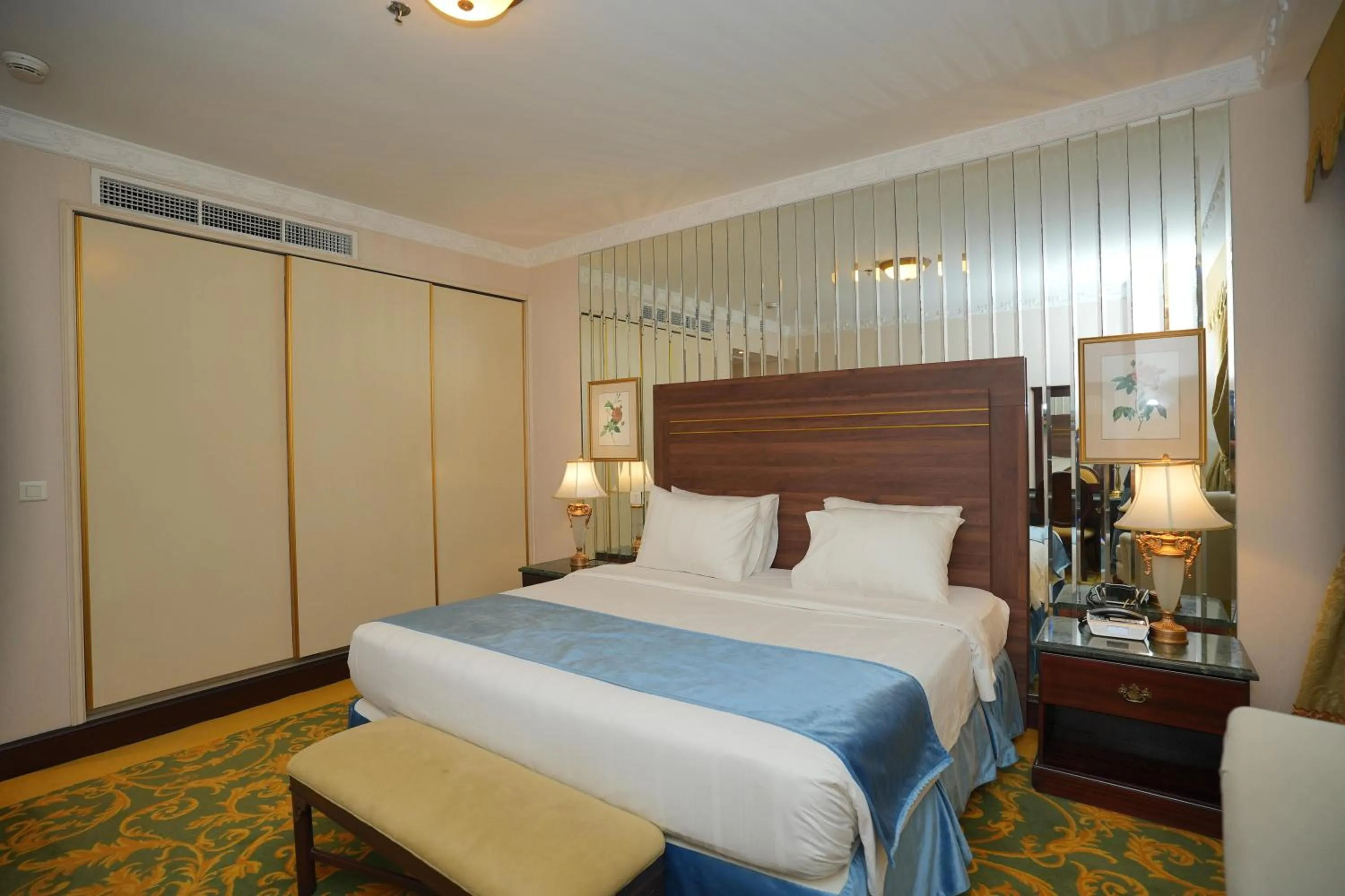 room service, Bed in Habitat Hotel All Suites - Jeddah