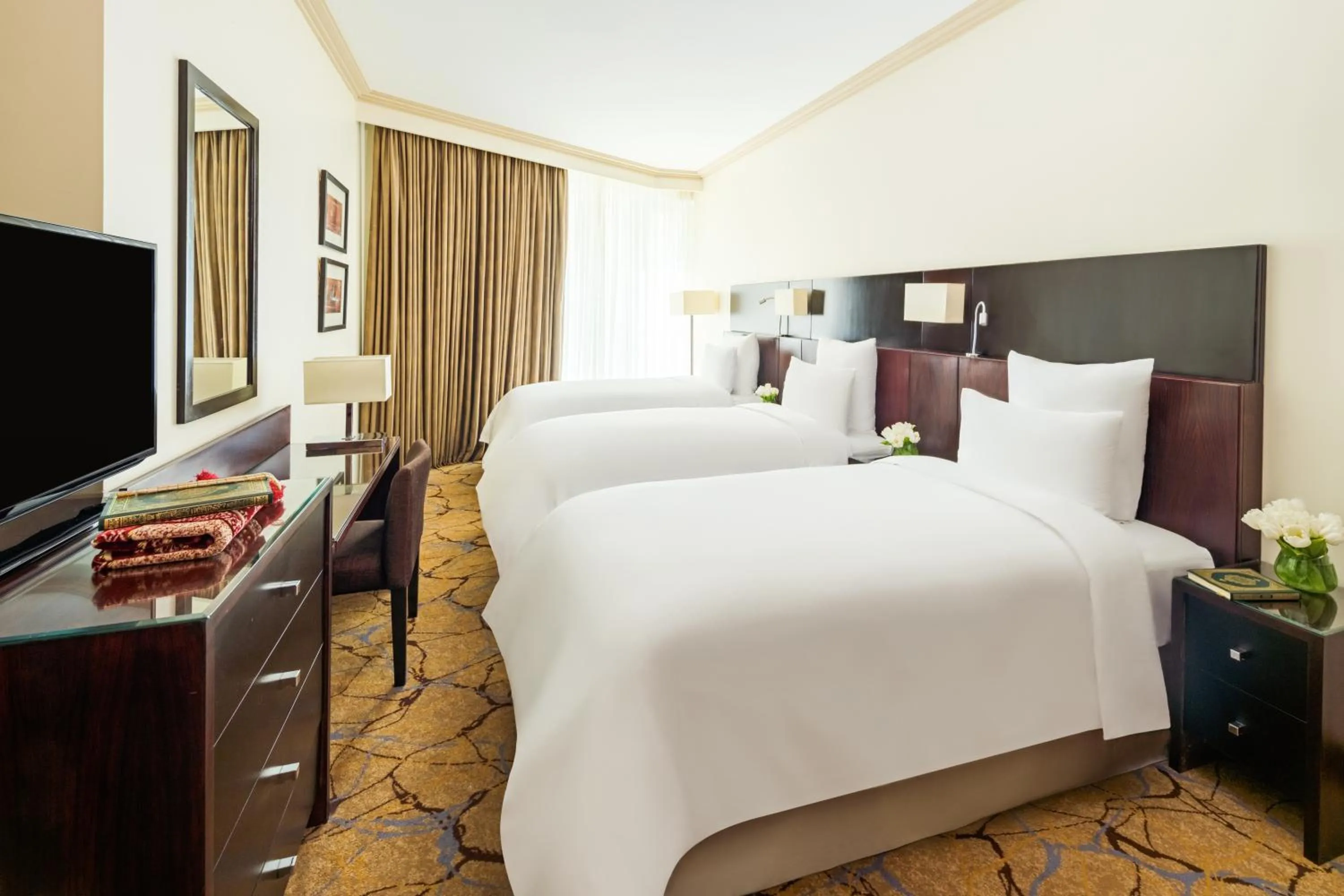 Bed in Movenpick Hotel & Residences Hajar Tower Makkah