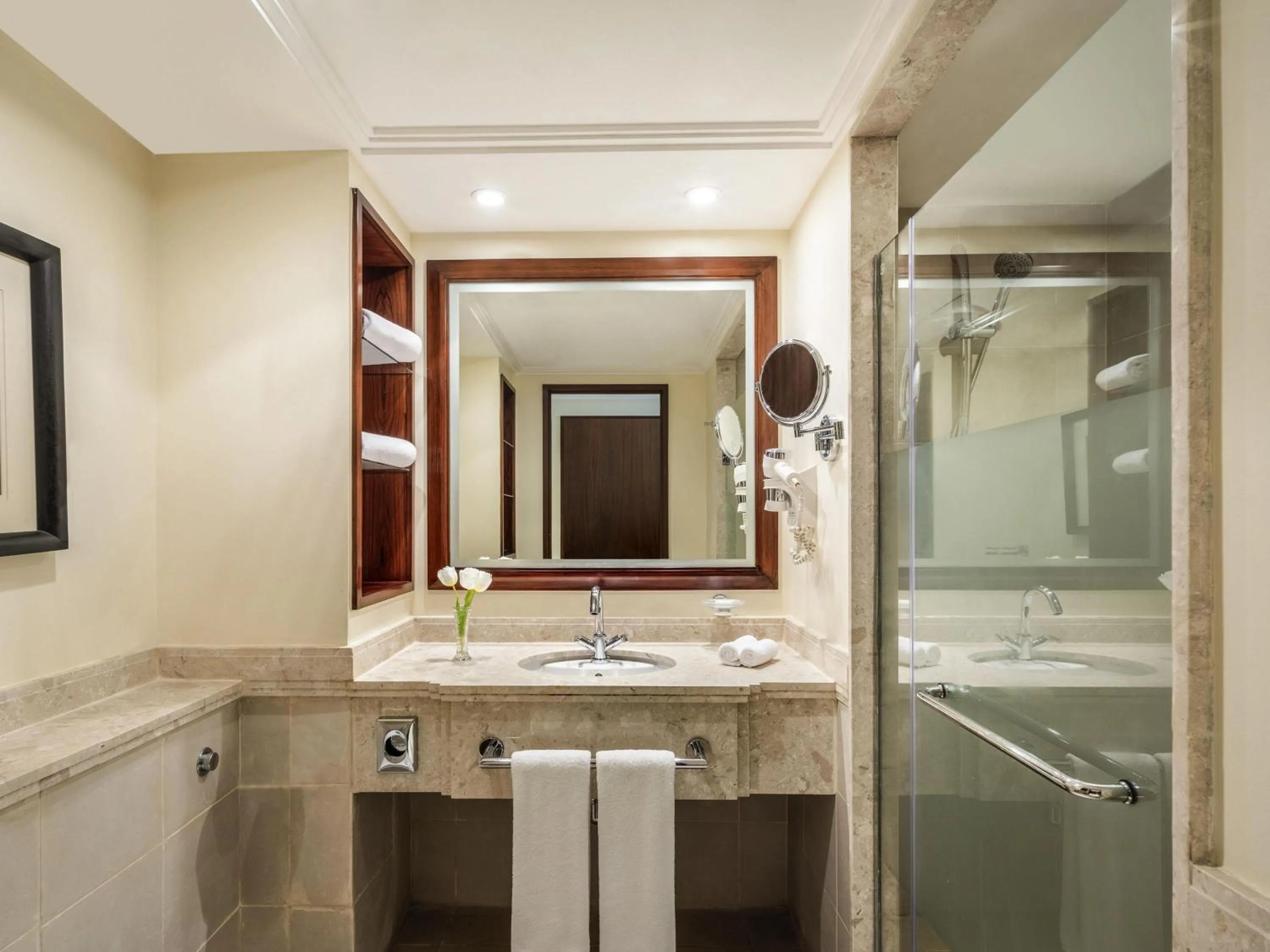 Bedroom in Movenpick Hotel & Residences Hajar Tower Makkah