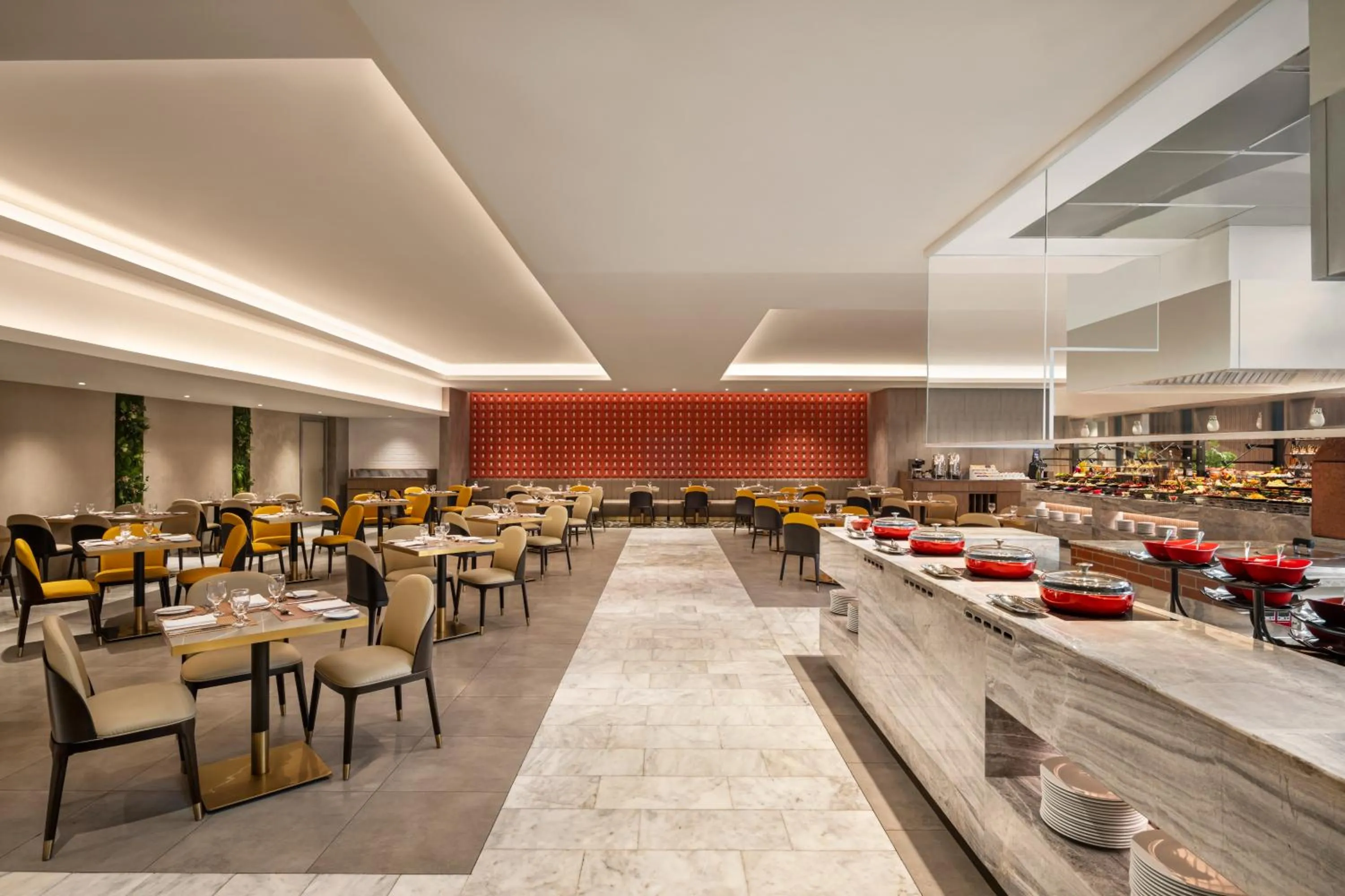 Restaurant/places to eat in Movenpick Hotel & Residences Hajar Tower Makkah