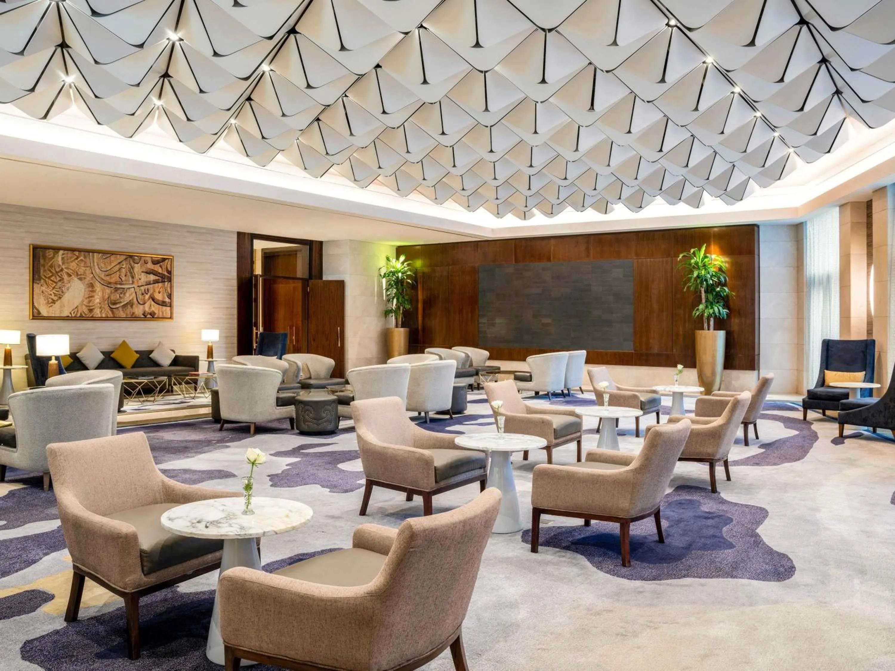 Restaurant/places to eat in Movenpick Hotel & Residences Hajar Tower Makkah