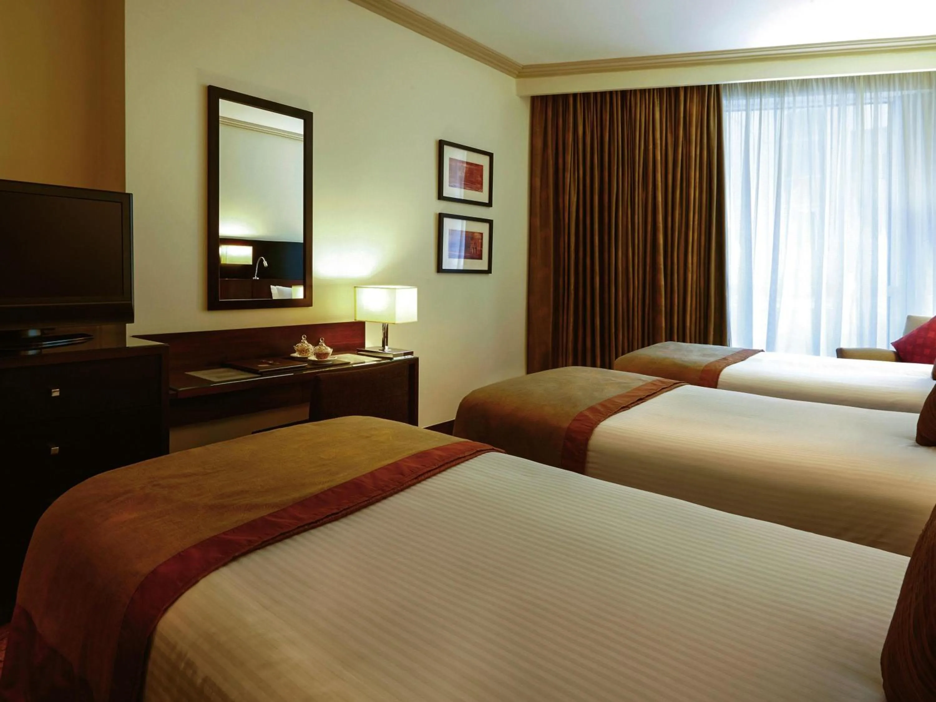 Bedroom, Bed in Movenpick Hotel & Residences Hajar Tower Makkah