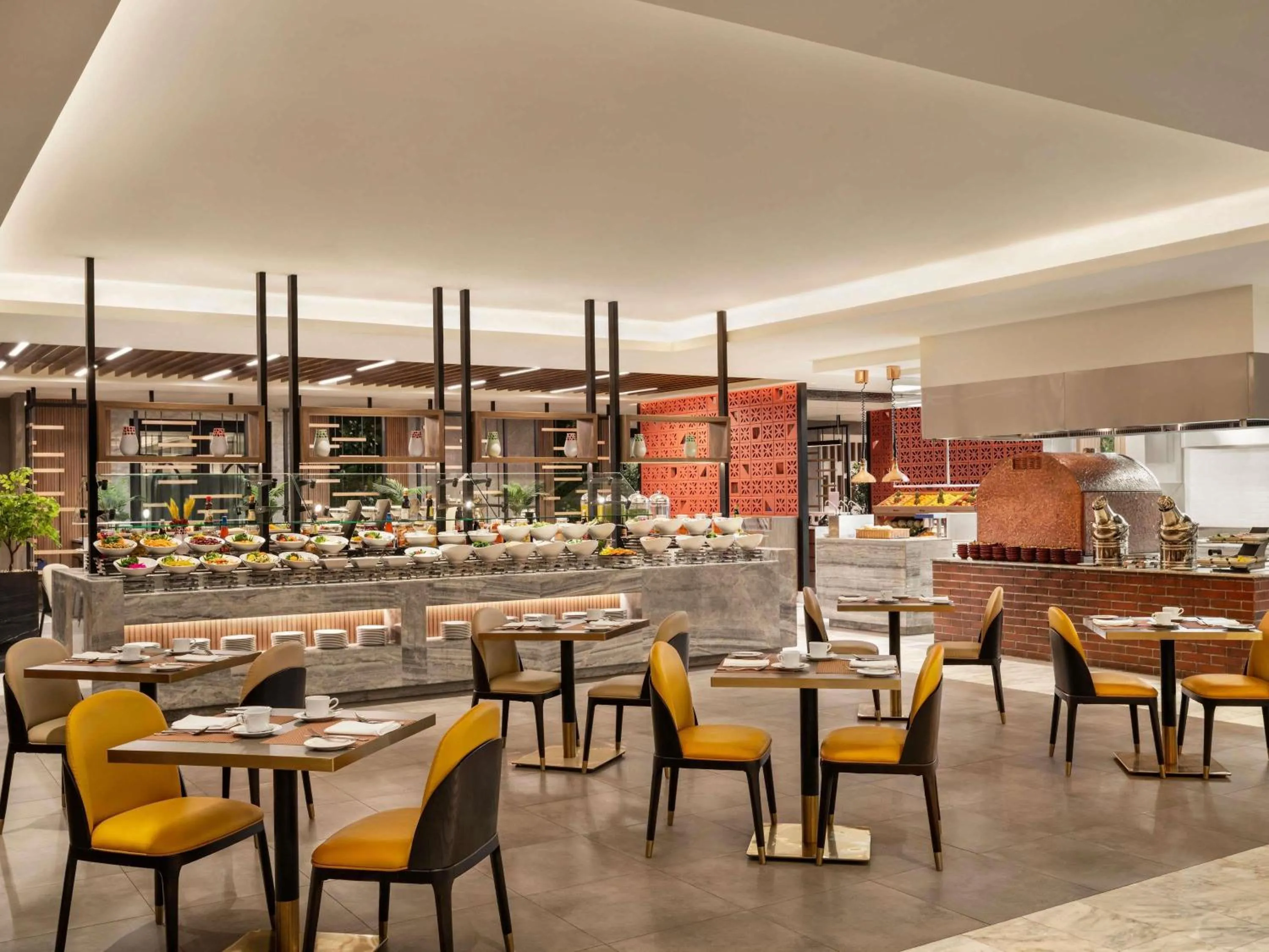 Restaurant/places to eat in Movenpick Hotel & Residences Hajar Tower Makkah