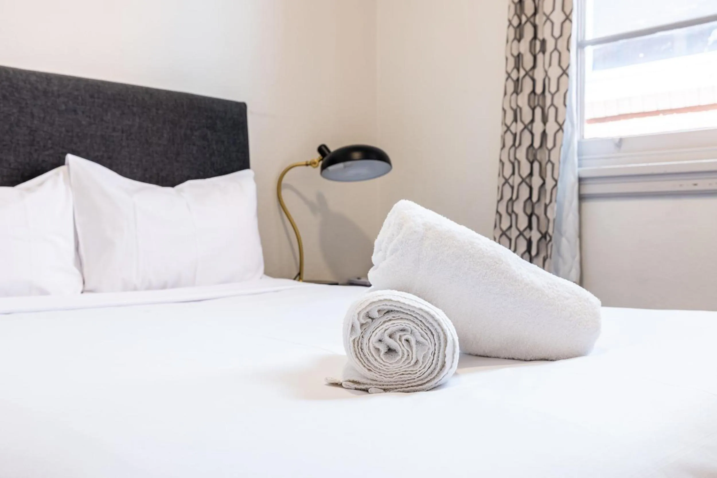 Bedroom, Bed in The Tamworth Hotel