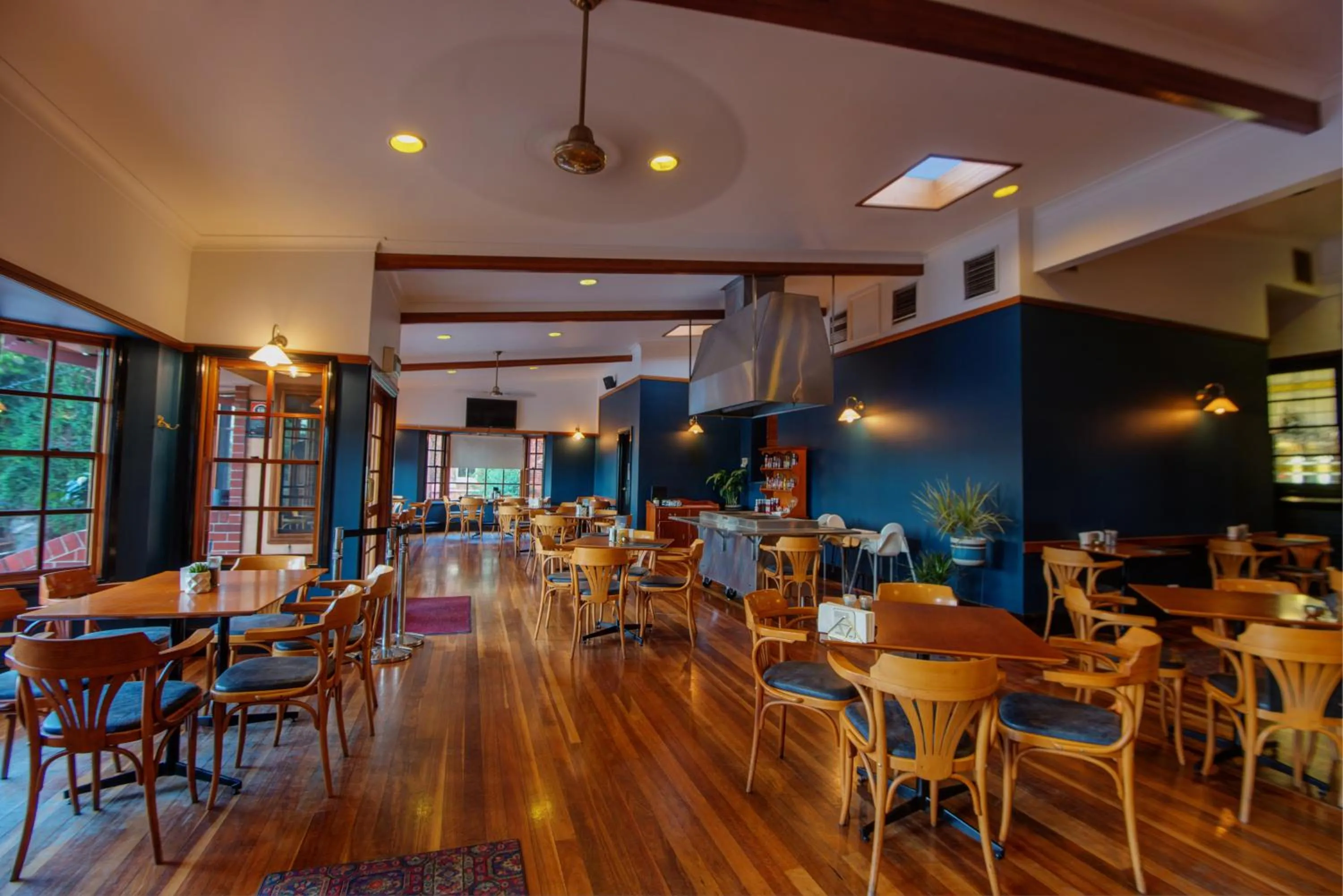 Meals in The Tamworth Hotel