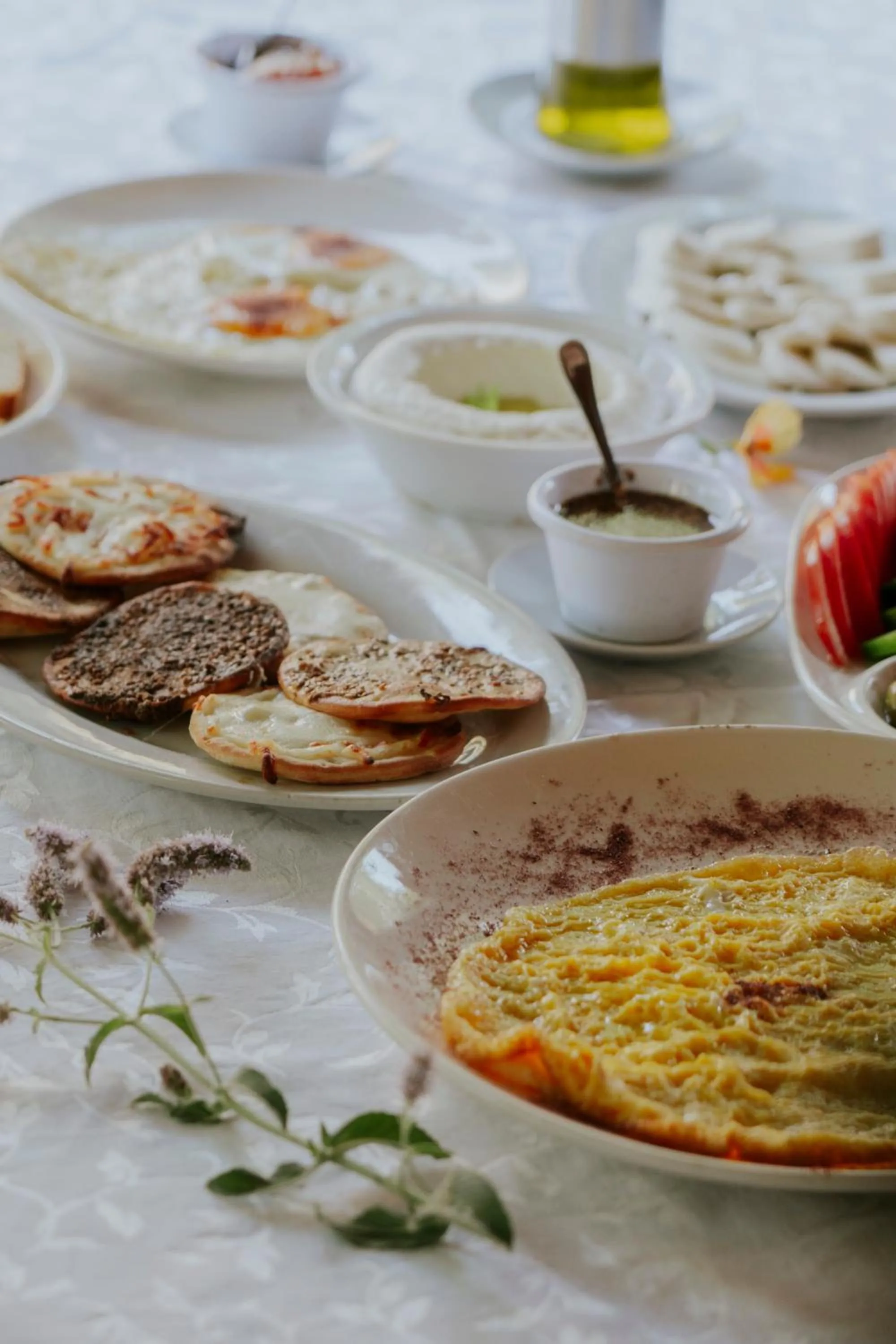 Restaurant/places to eat in Le Cedrus Hotel