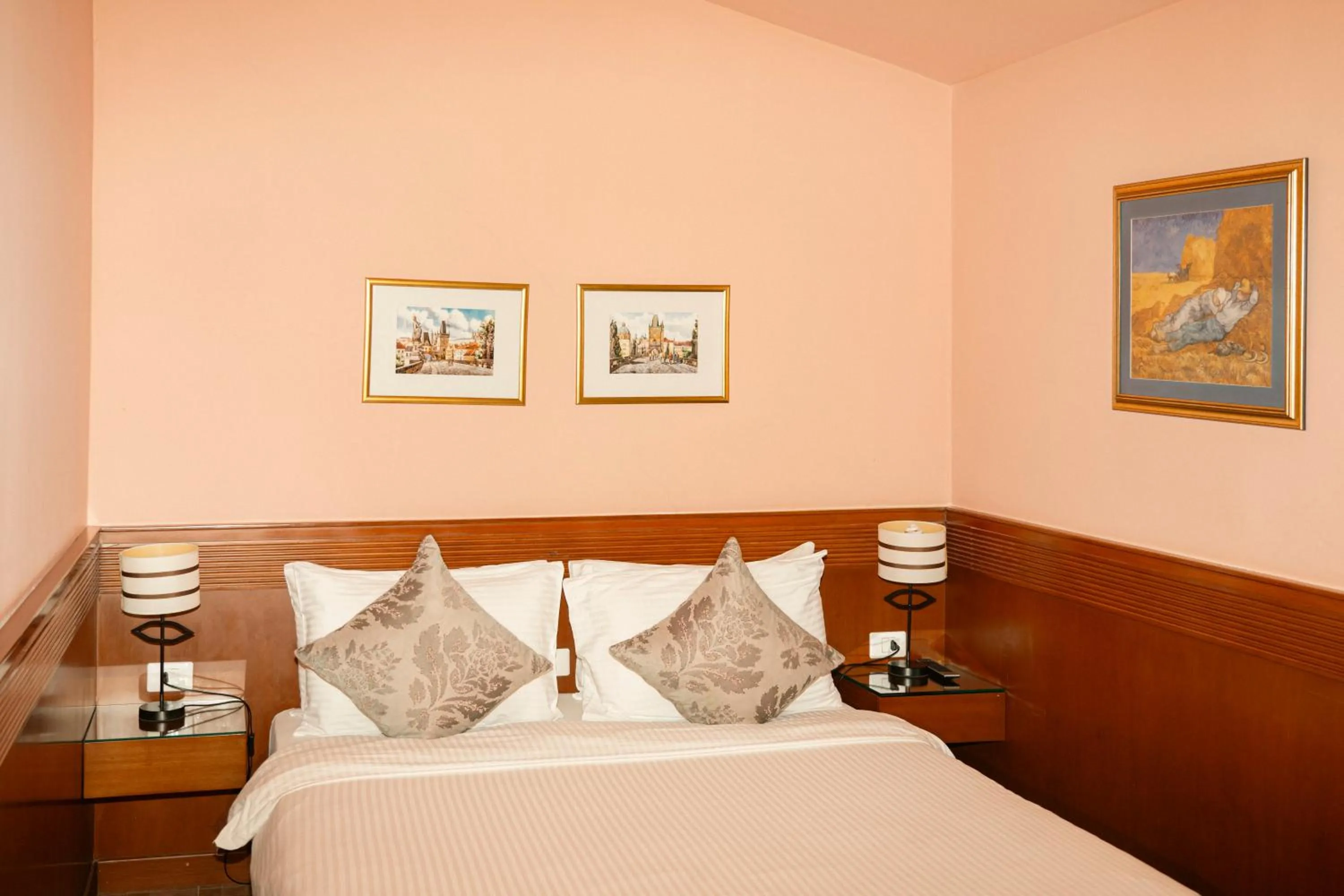 Decorative detail, Bed in Le Cedrus Hotel