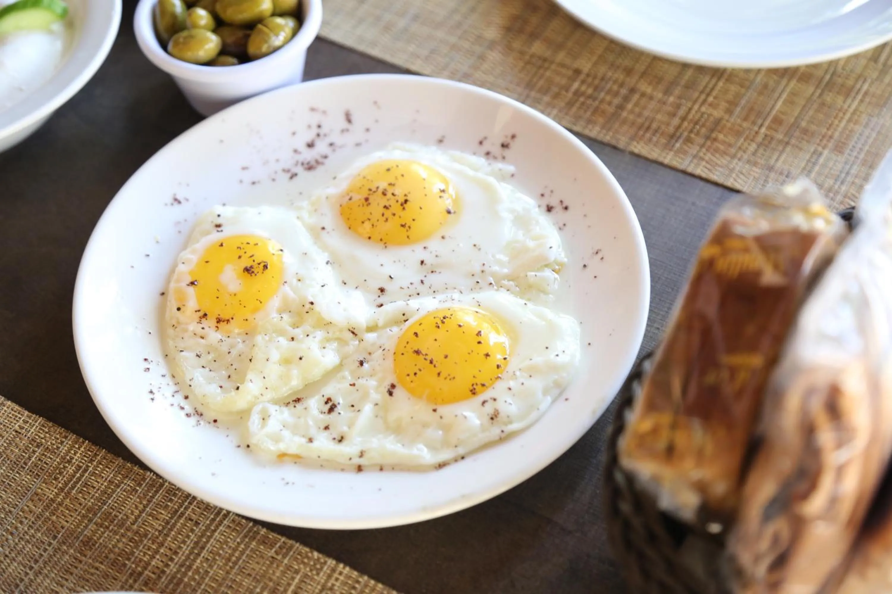 Restaurant/places to eat in Le Cedrus Hotel