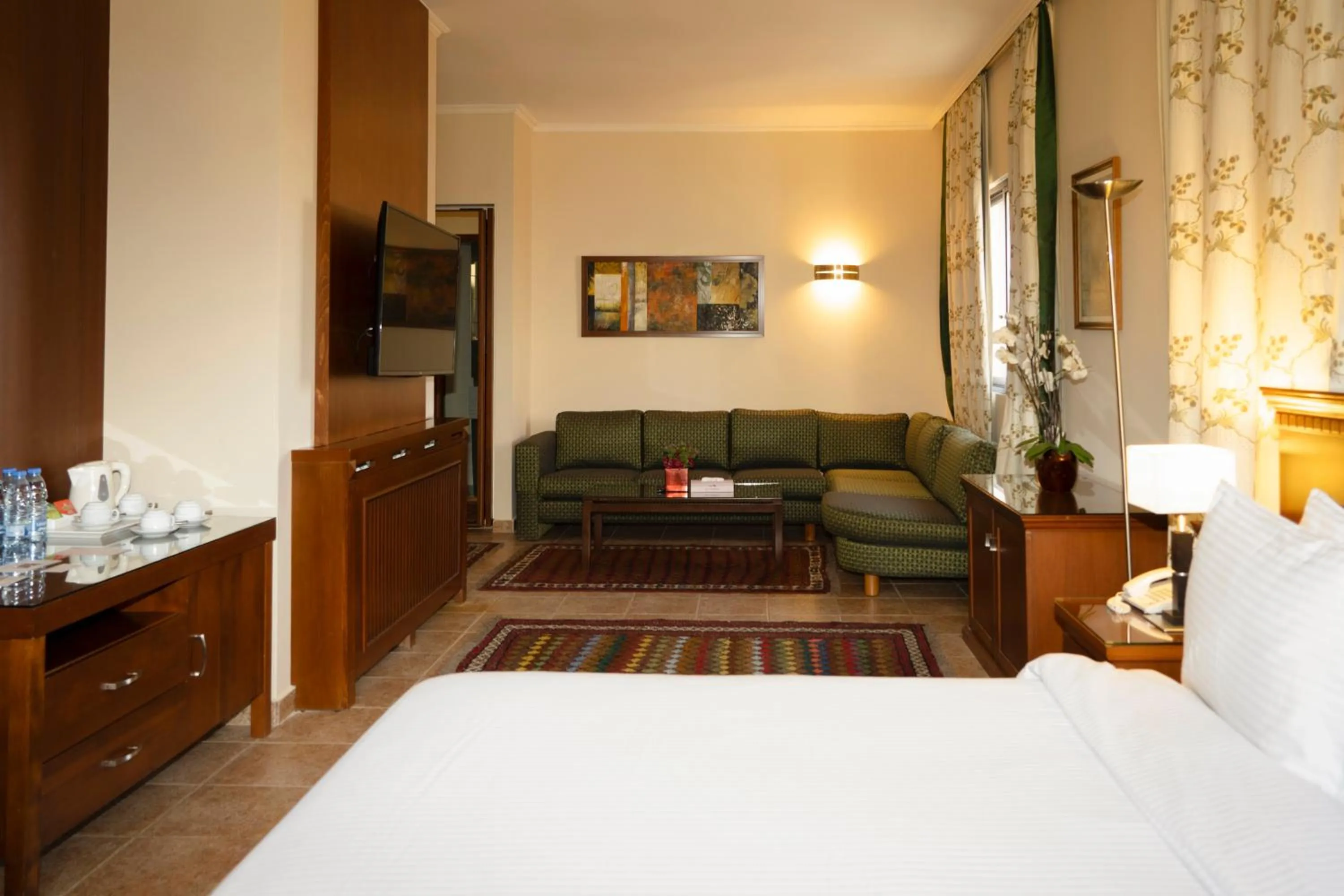 Bedroom, Bed in Le Cedrus Hotel