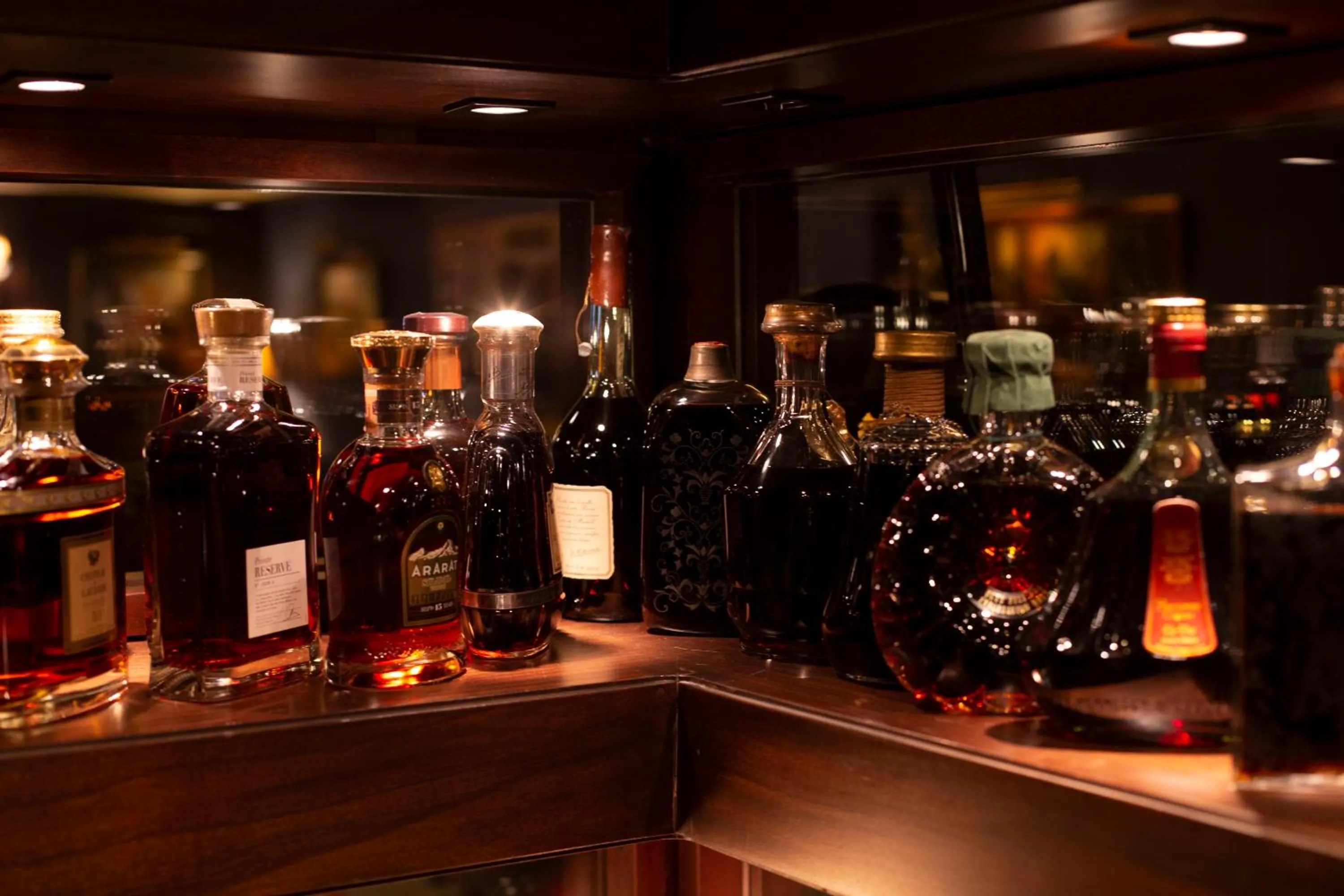 Lounge or bar in Le Cedrus Hotel