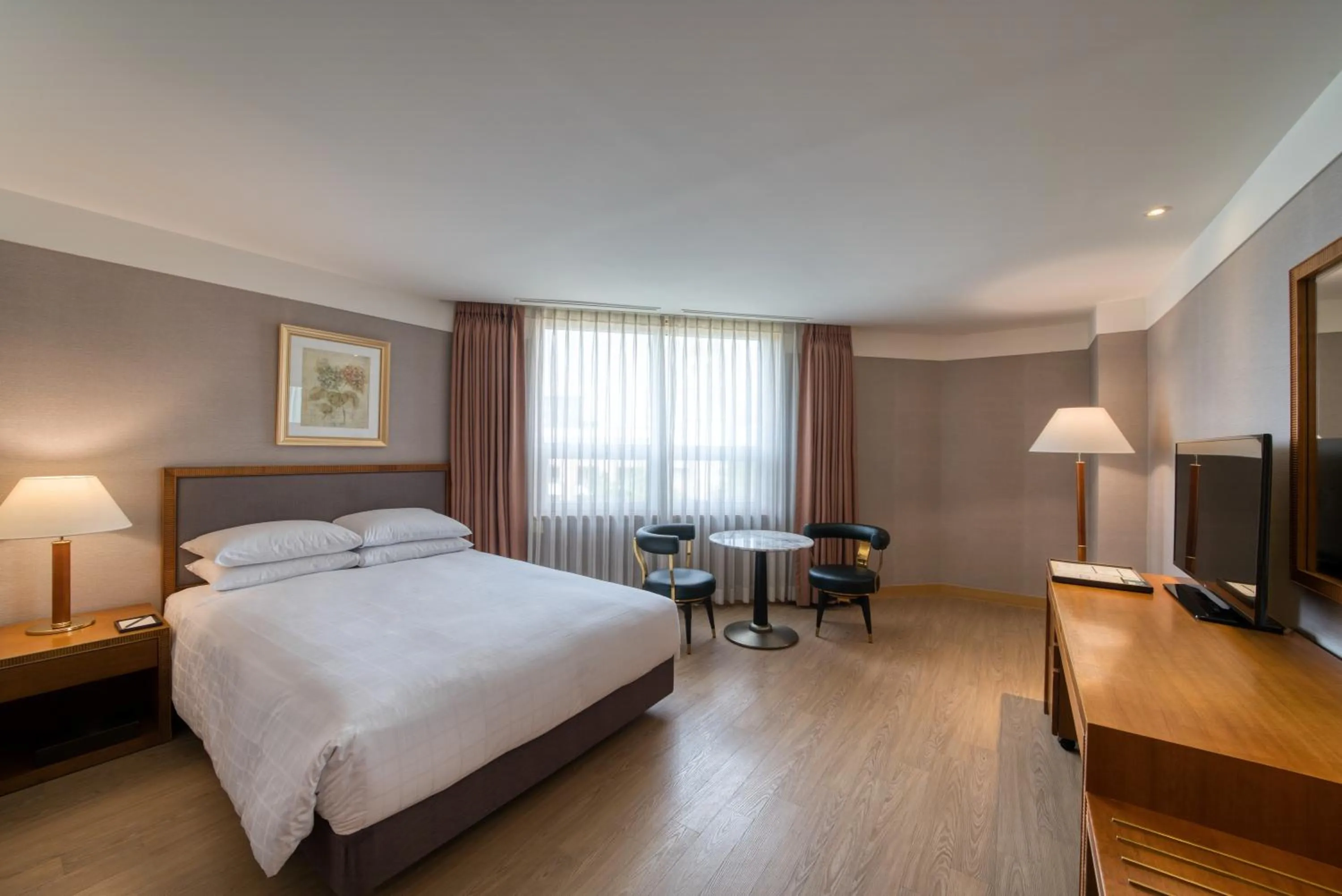 Photo of the whole room, Bed in Mayfield Hotel Seoul