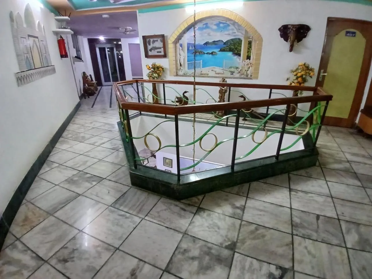 Property building, Bed in Hotel Taj Plaza, VIP Road, Agra