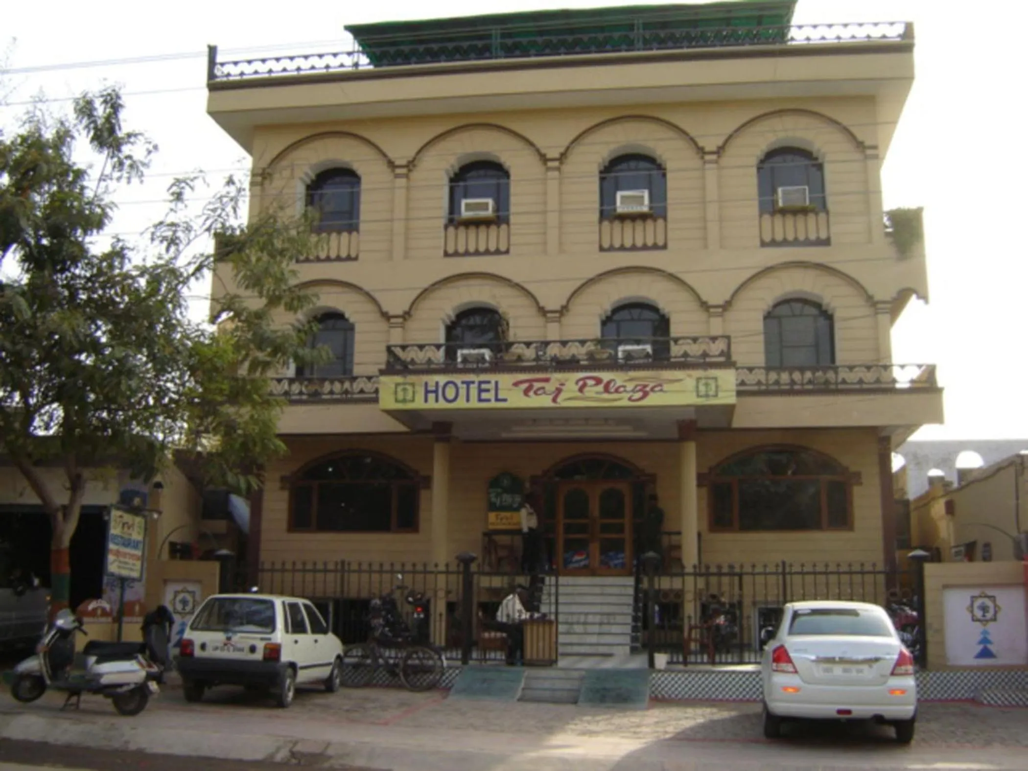 Facade/entrance in Hotel Taj Plaza, VIP Road, Agra