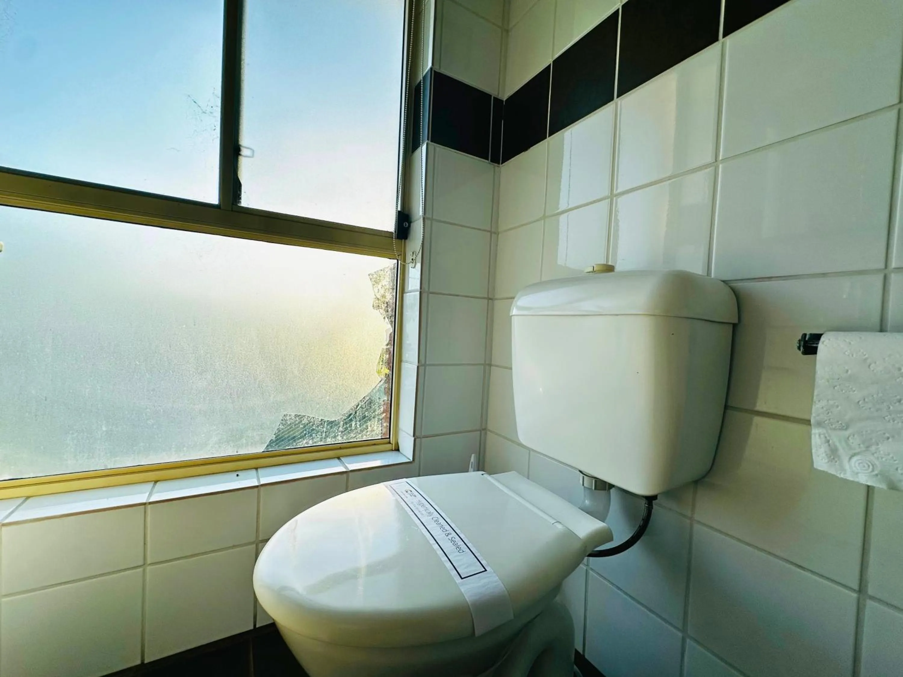 Toilet in Aussie Rest Motel