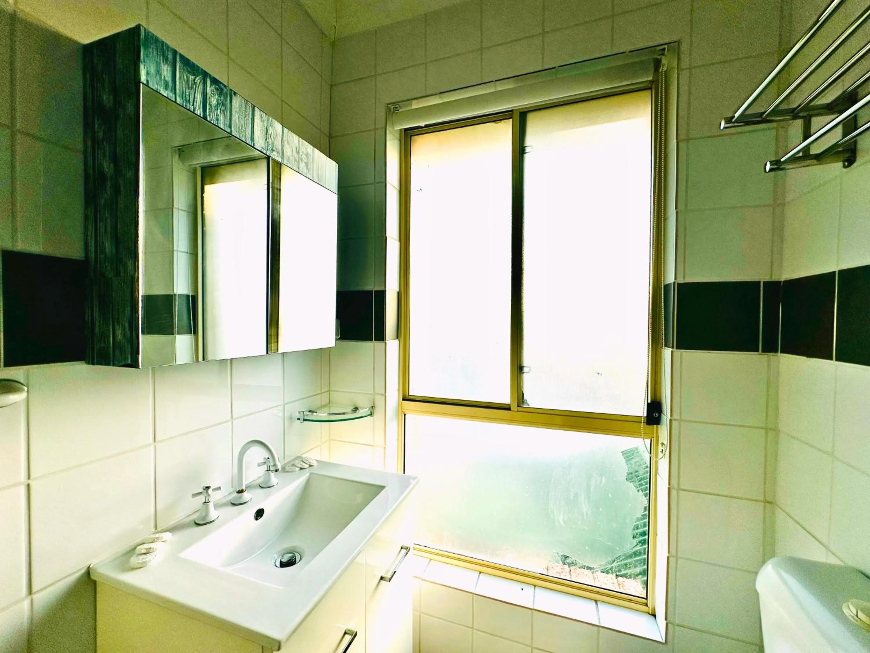 Bathroom in Aussie Rest Motel