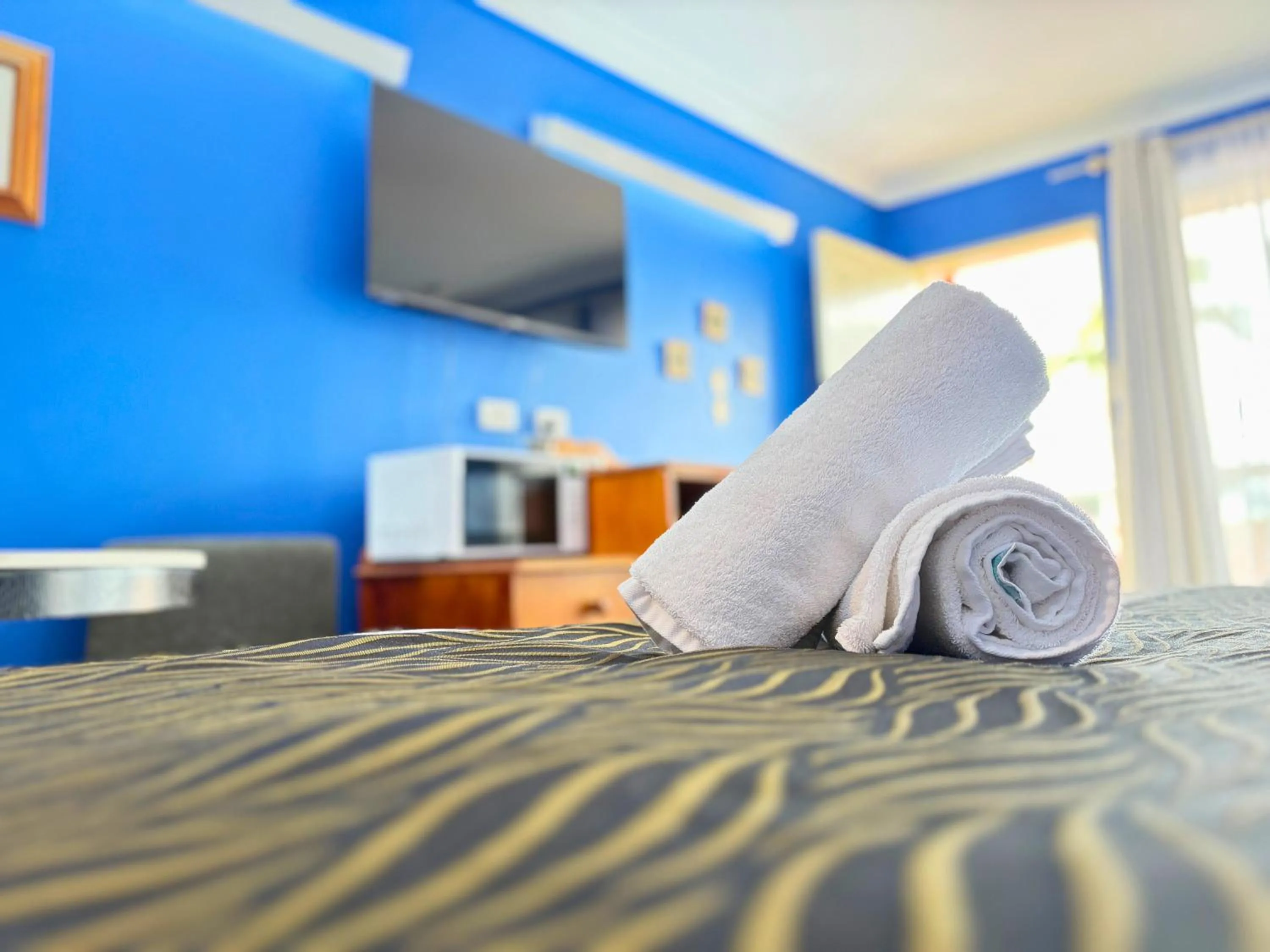 towels, Bed in Aussie Rest Motel