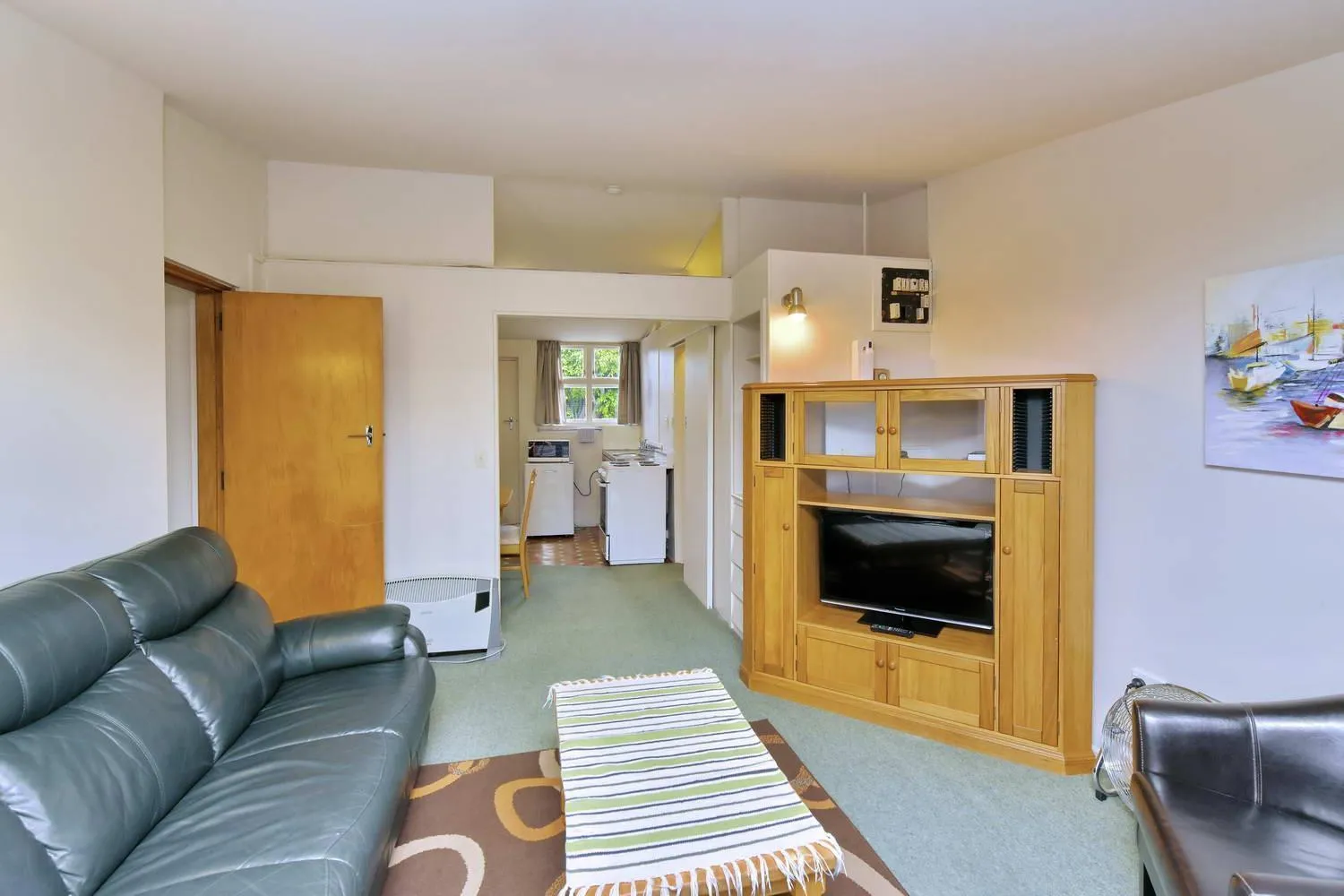 Living room in Wayside Motel