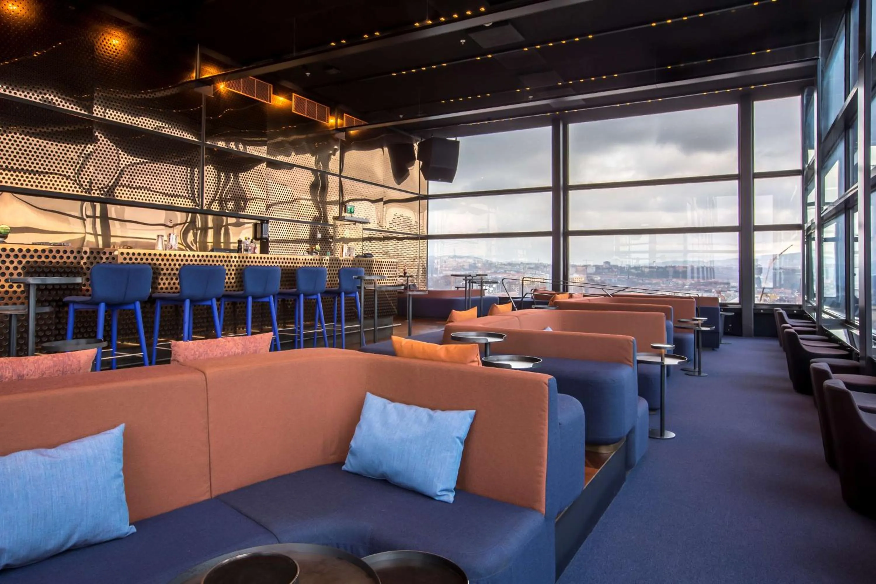 Lounge or bar in Radisson Blu Scandinavia Hotel, Oslo