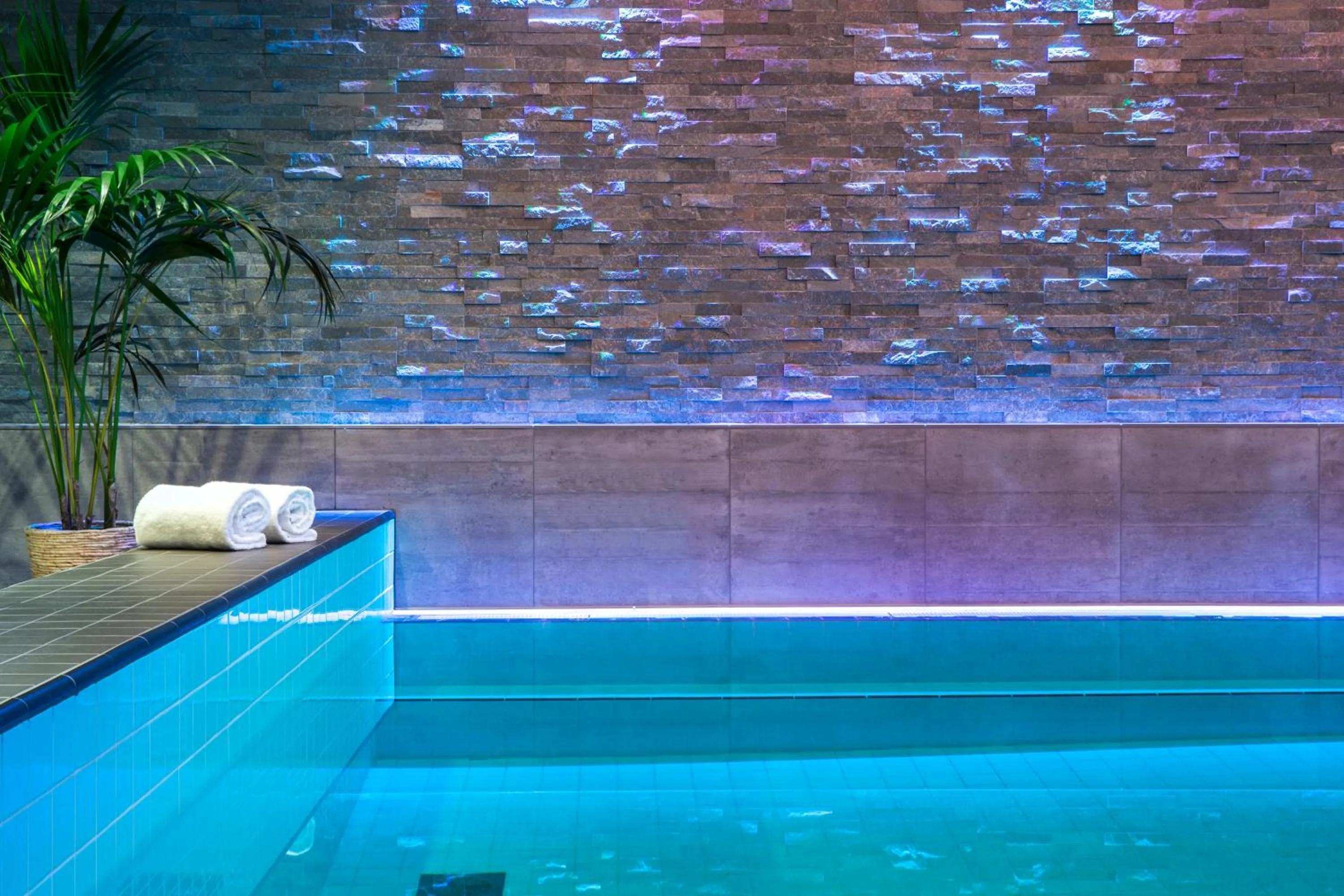 Swimming pool in Radisson Blu Scandinavia Hotel, Oslo