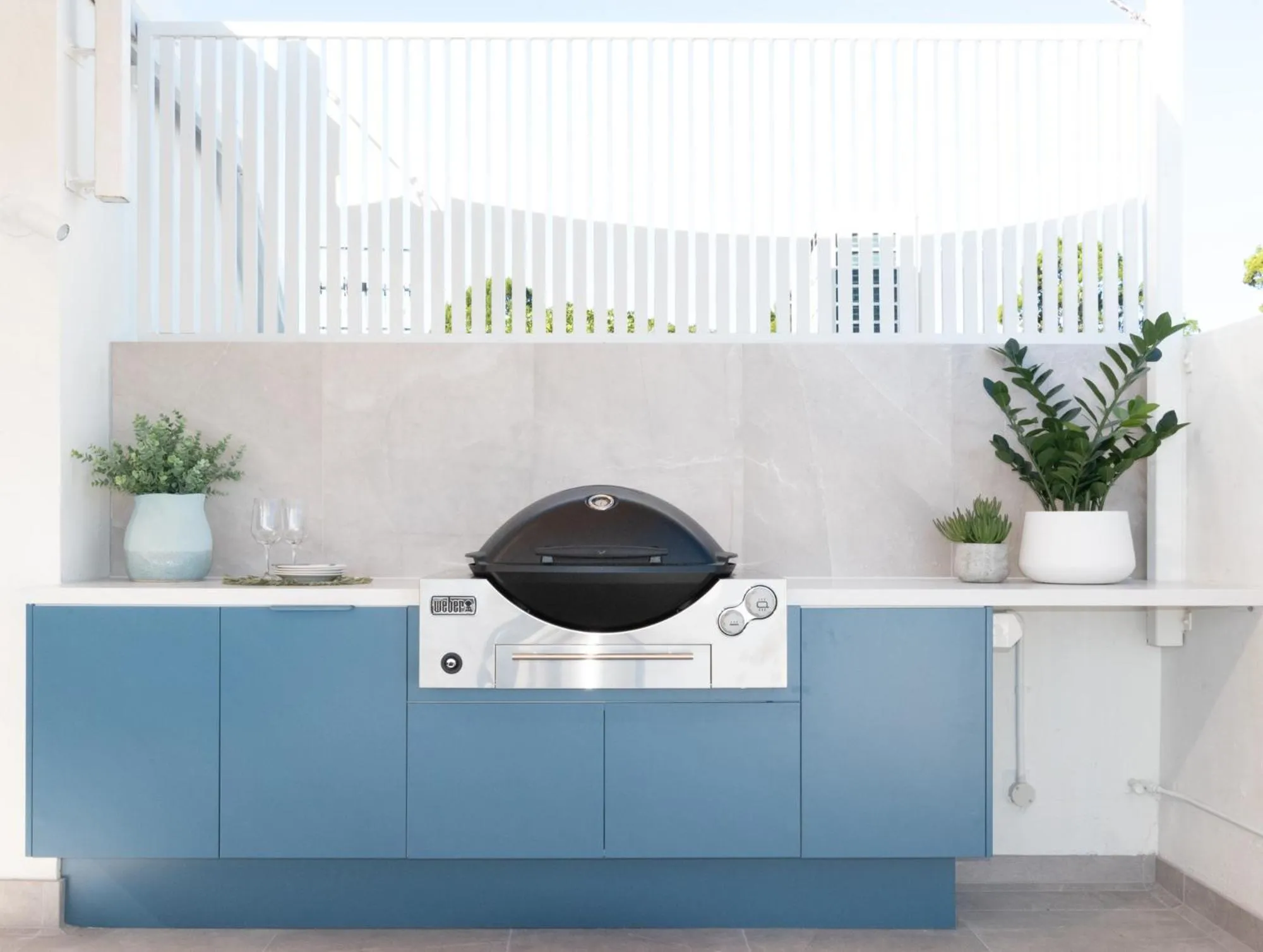 Property building in Bali Hai Apartments Noosa