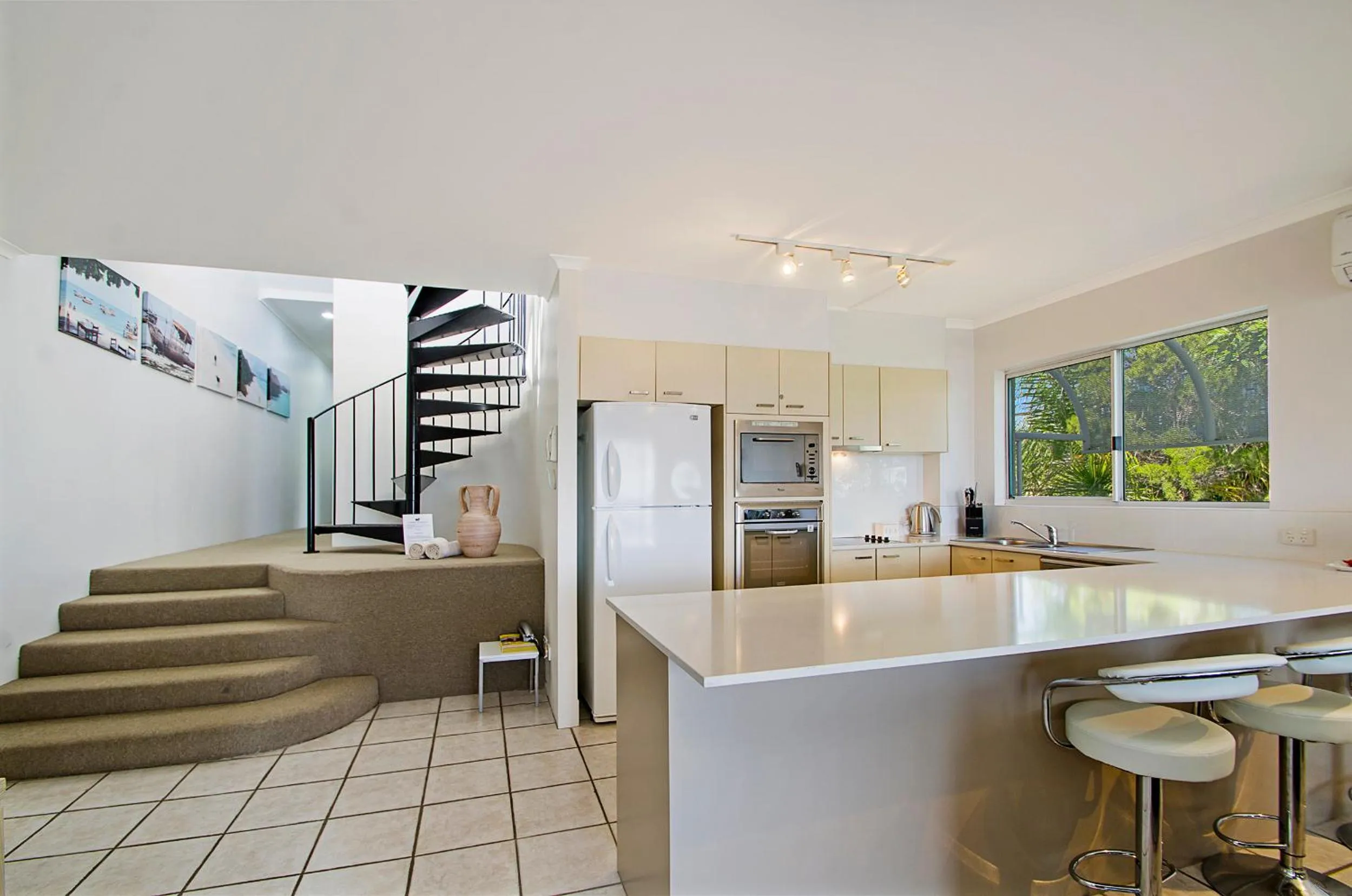 Kitchen or kitchenette in Bali Hai Apartments Noosa