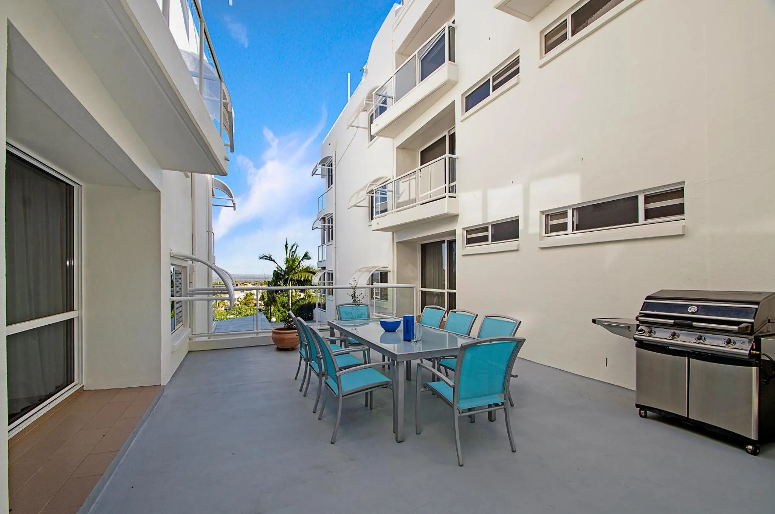 BBQ facilities in Bali Hai Apartments Noosa