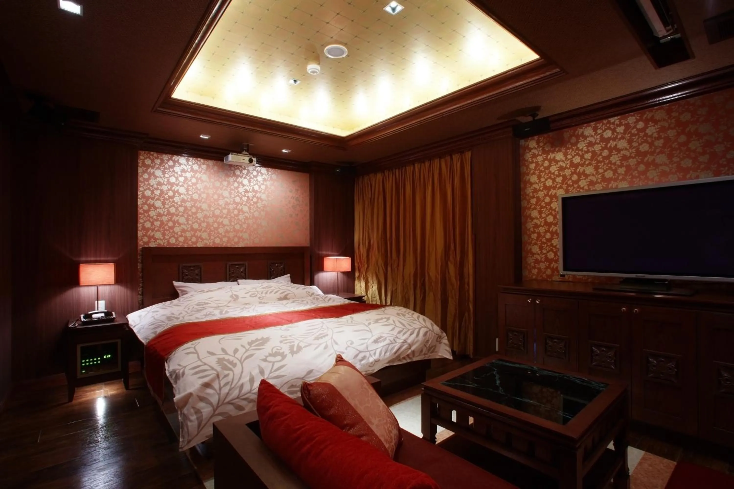 Photo of the whole room, Bed in Hotel Water Gate Tokuyama adult only