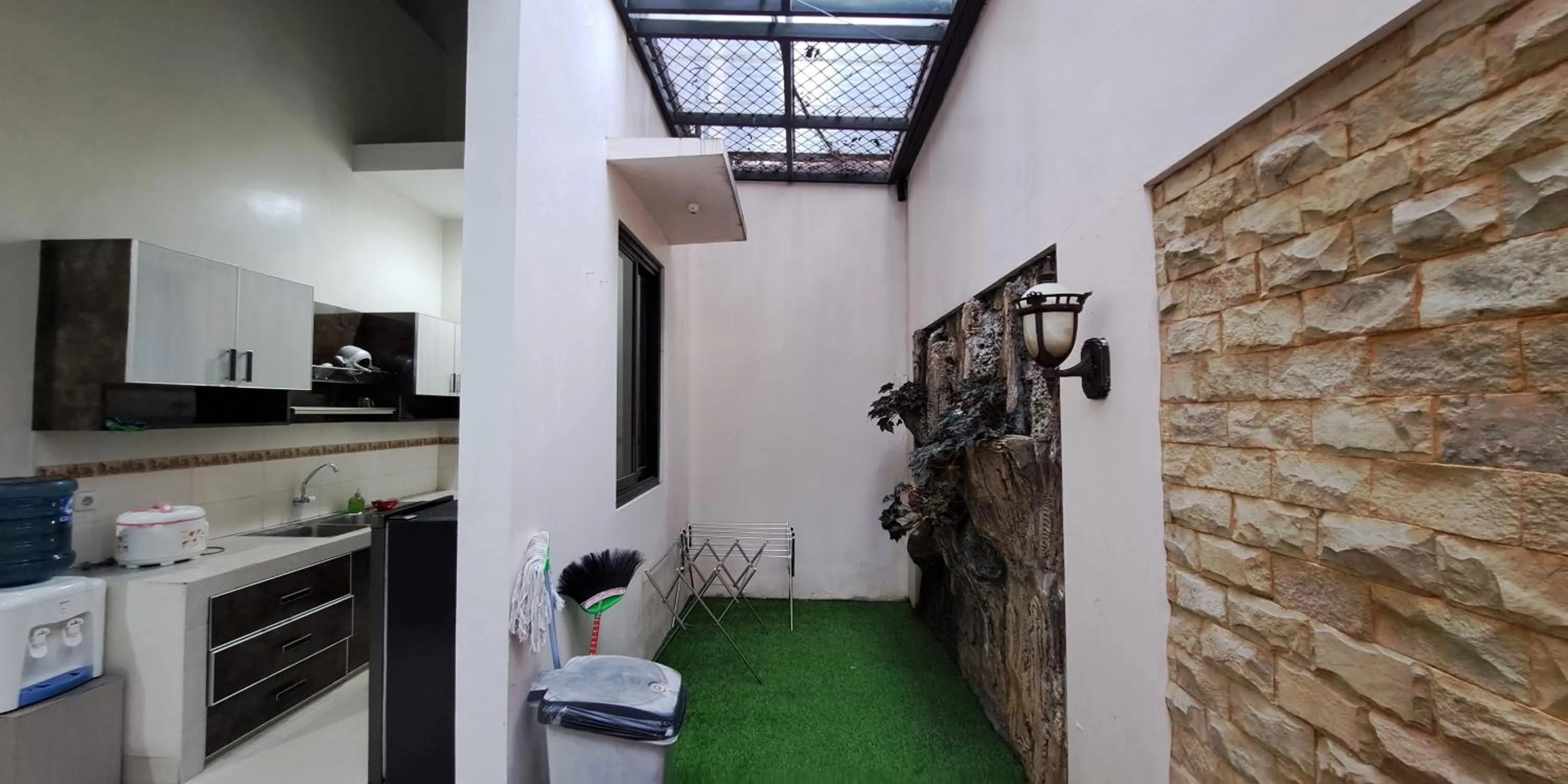 kitchen in Villa Zam Zam Puncak