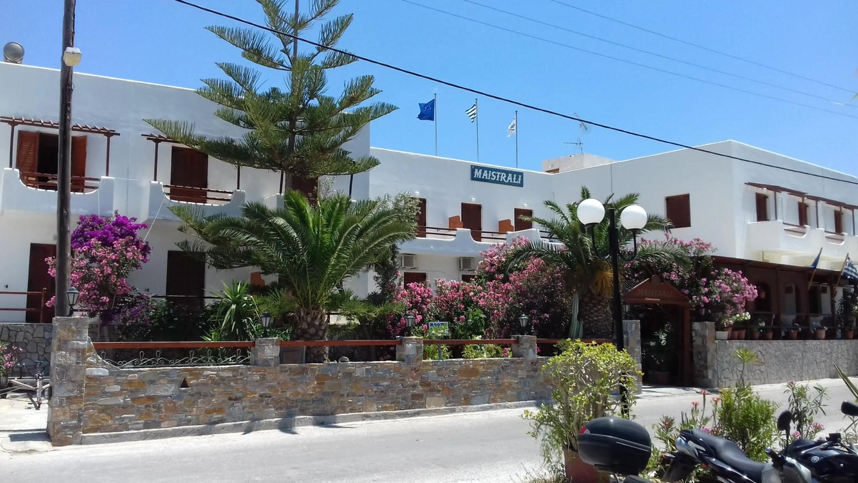 Facade/entrance in Maistrali