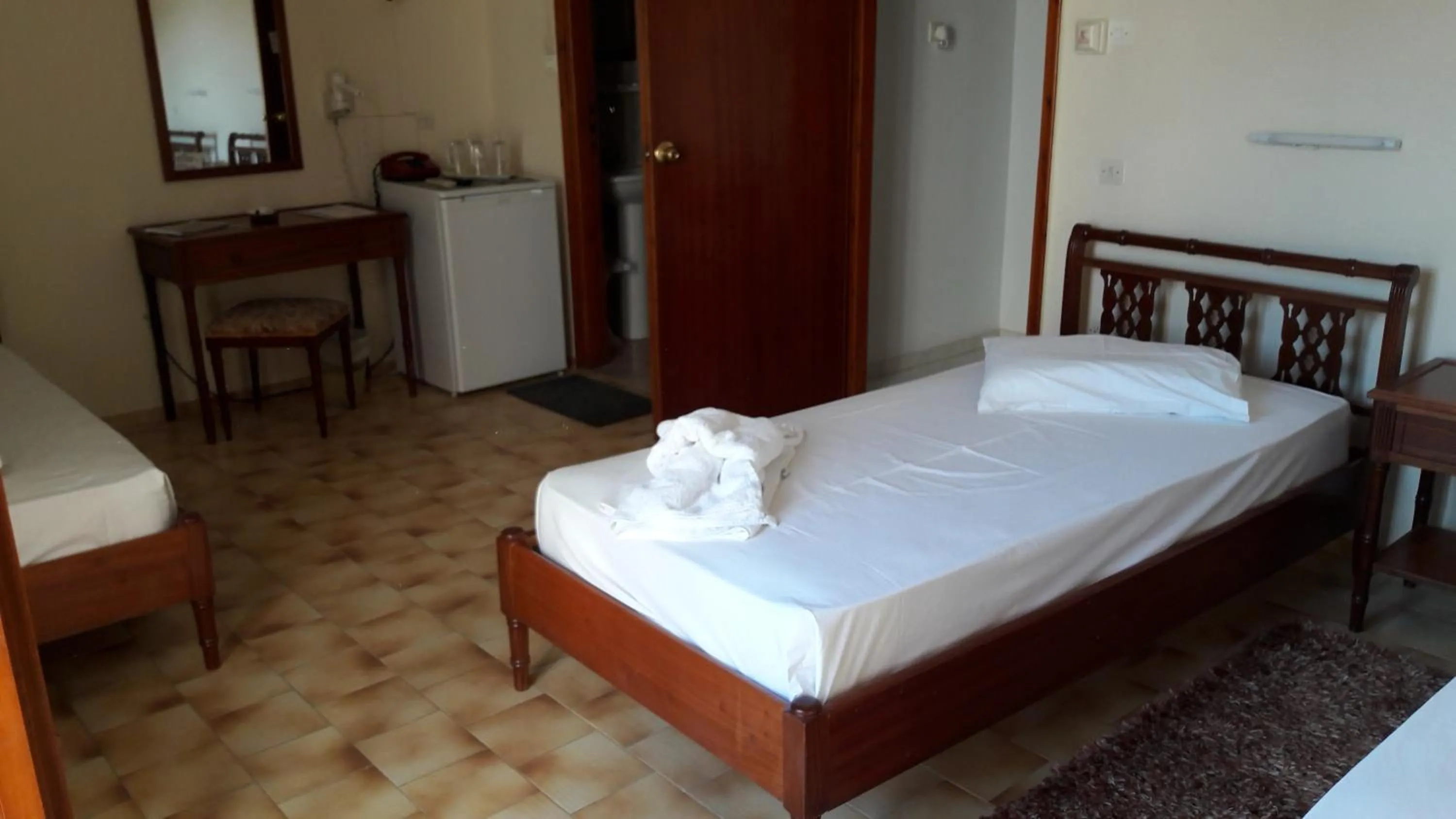 Photo of the whole room, Bed in Maistrali