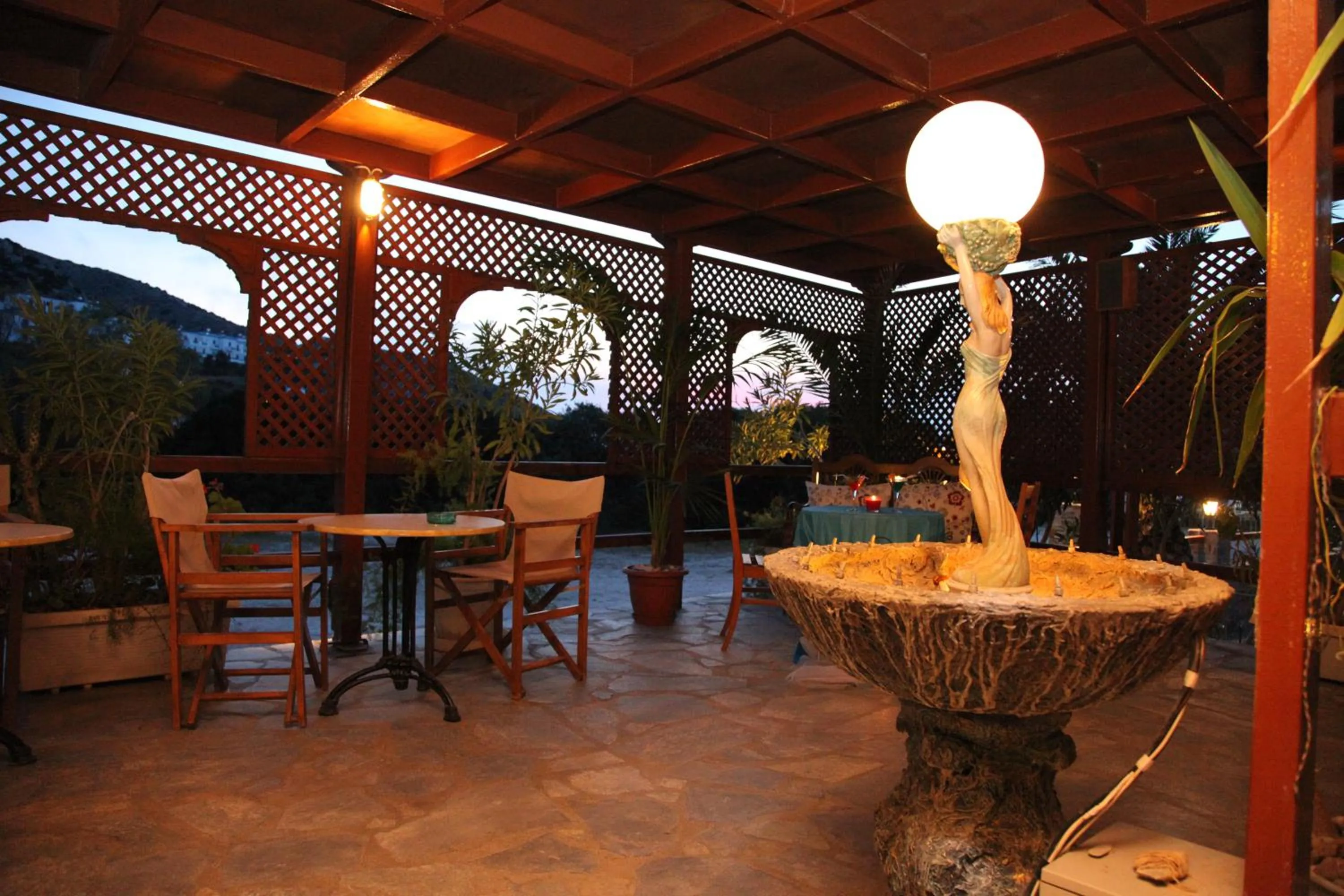 Restaurant/places to eat in Maistrali