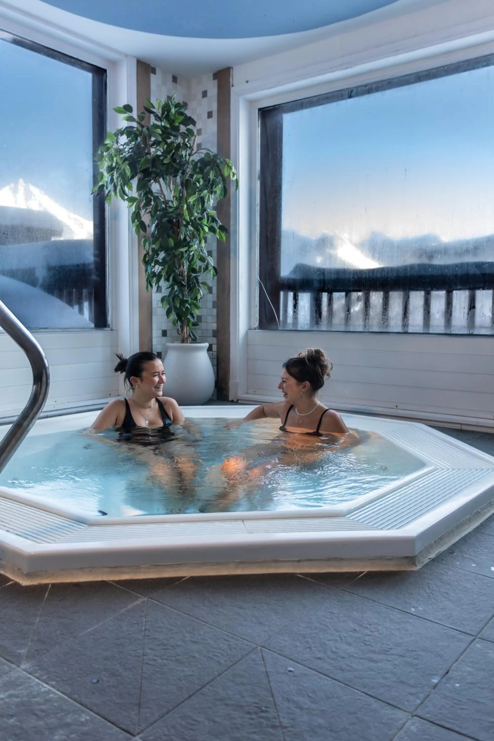 People in Hôtel Village Montana by Les Etincelles