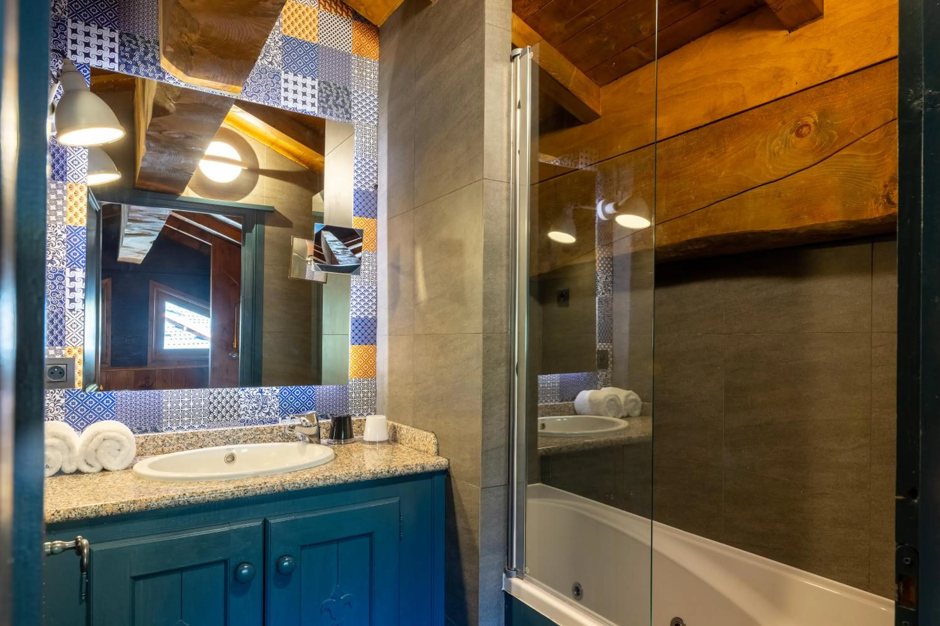 Bathroom in Hôtel Village Montana by Les Etincelles