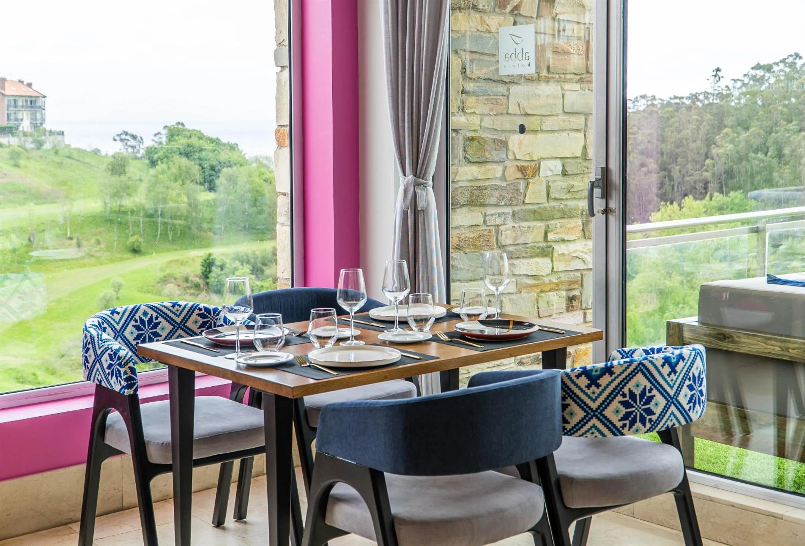 Restaurant/places to eat in Abba Comillas Hotel