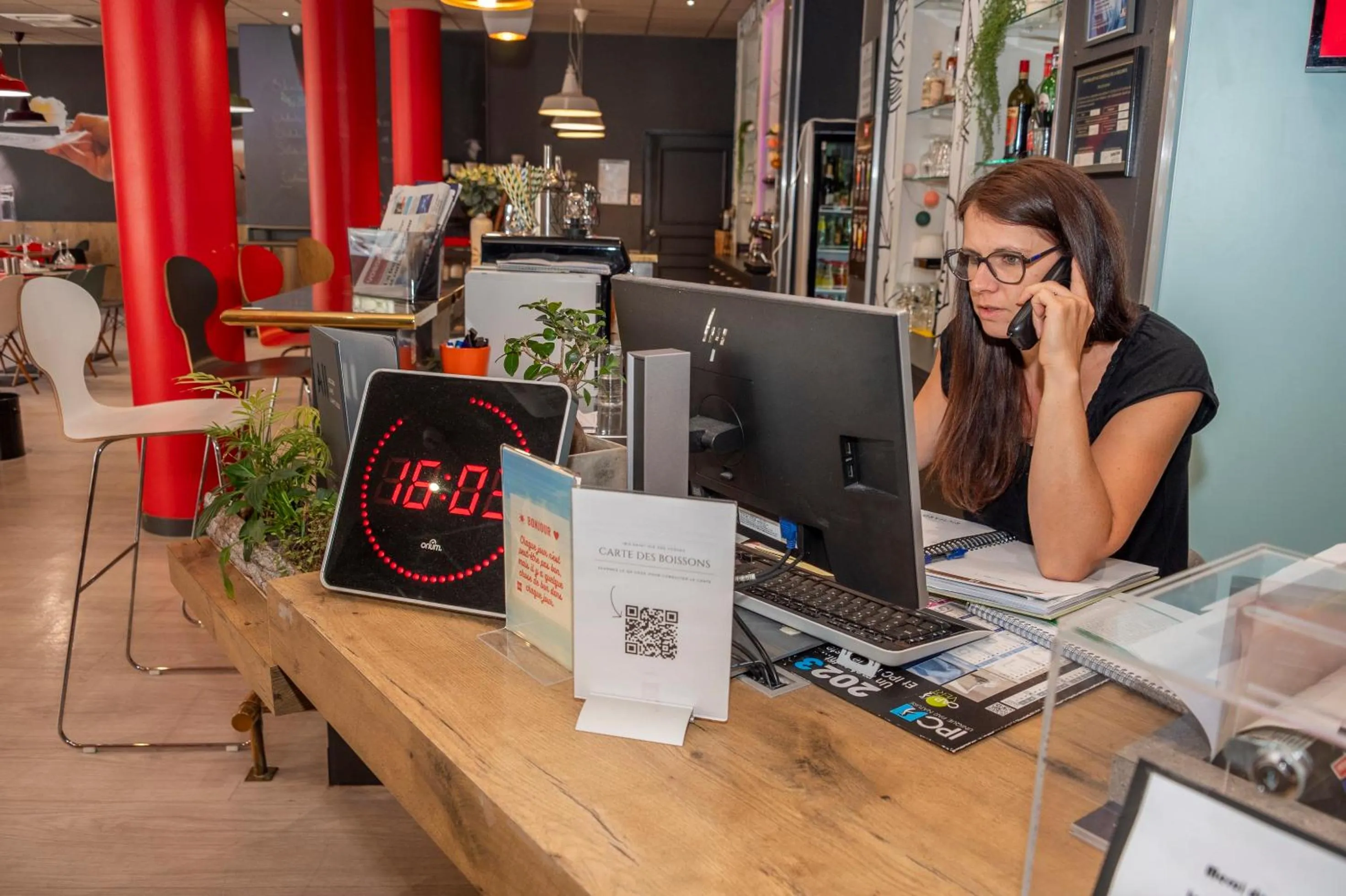 Lobby or reception in ibis Saint-Die