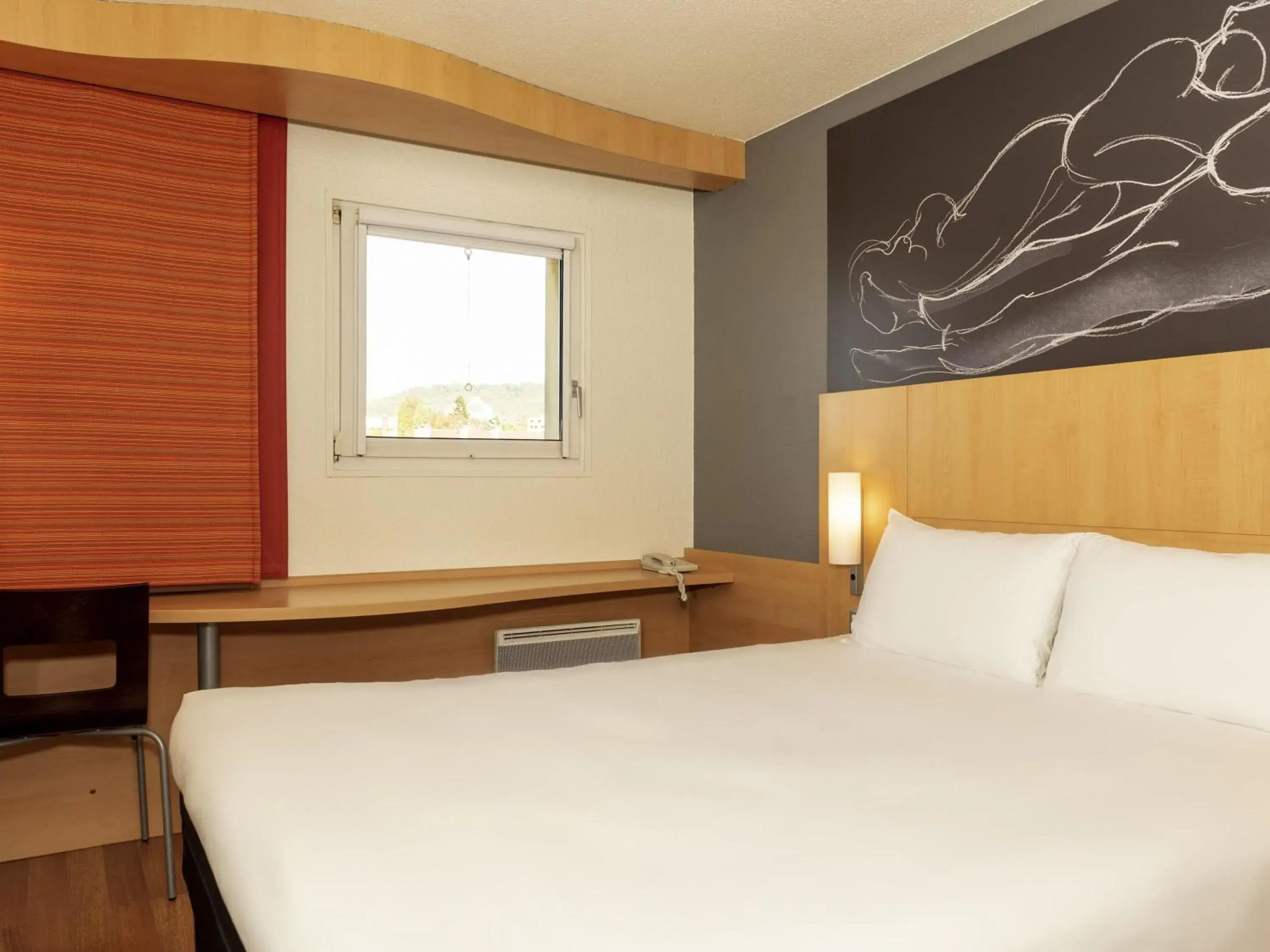 Standard Double Room in ibis Saint-Die Standard Double Room in ibis Saint-Die