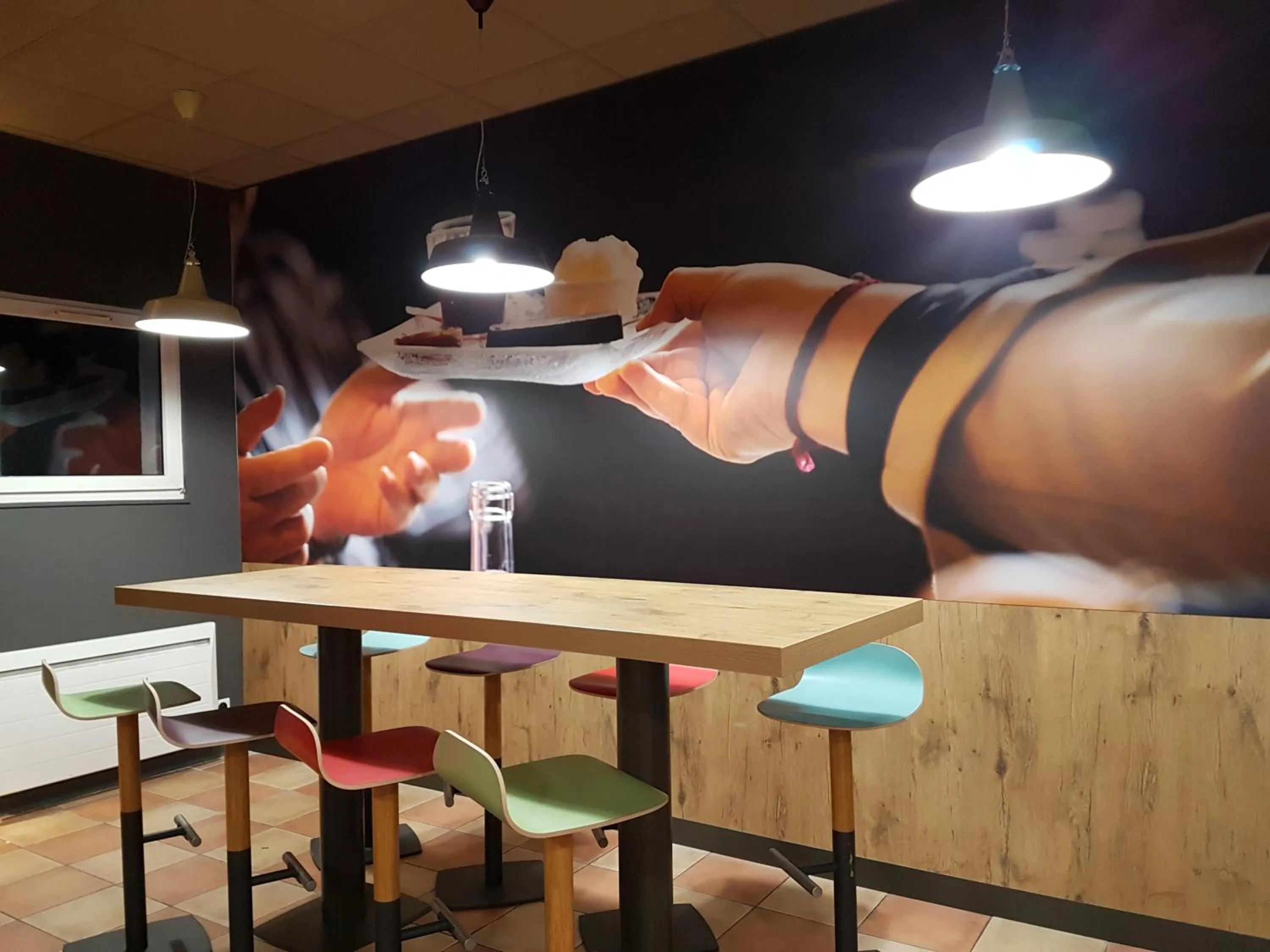 Lounge or bar in ibis Saint-Die