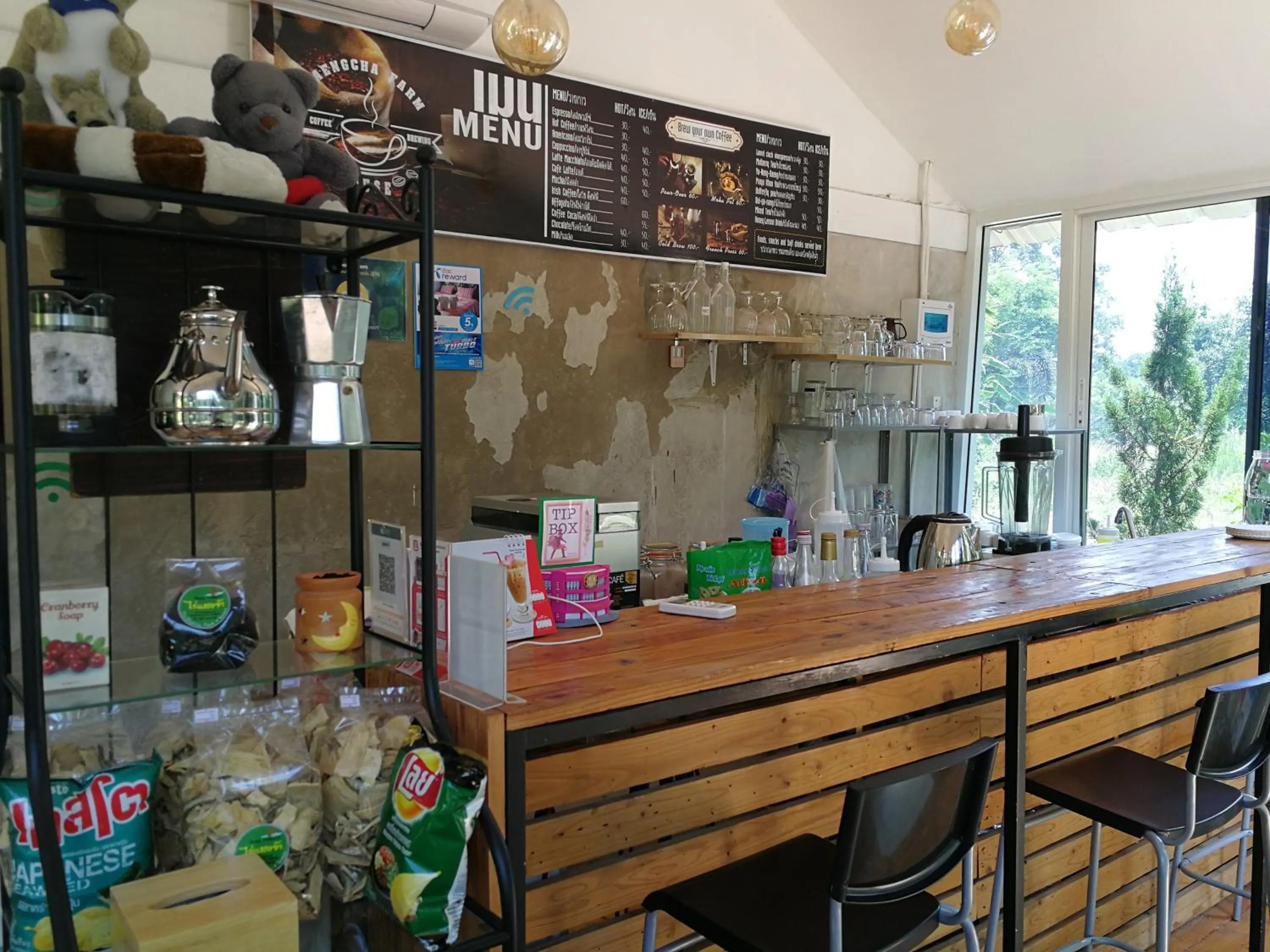 On-site shops in Saengcha Farm Resort