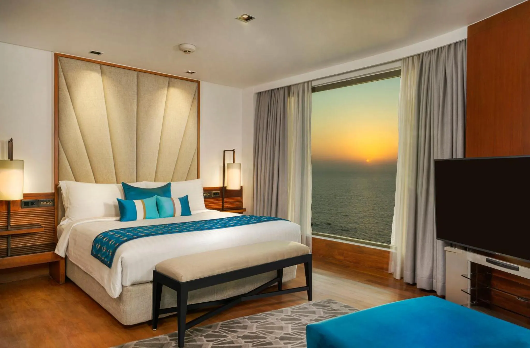 Photo of the whole room, Bed in InterContinental Marine Drive Mumbai by IHG