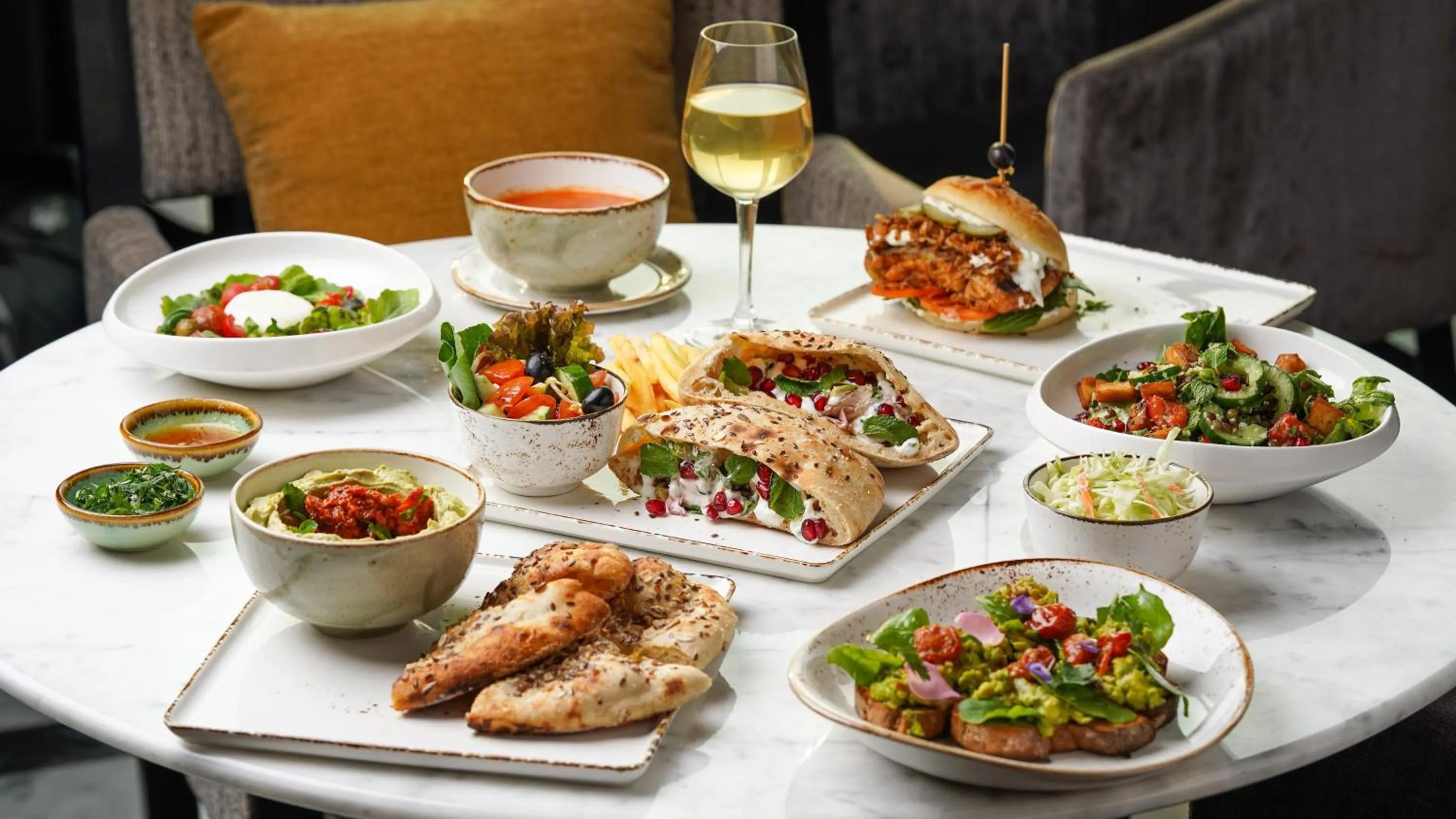 Restaurant/places to eat in InterContinental Marine Drive Mumbai by IHG