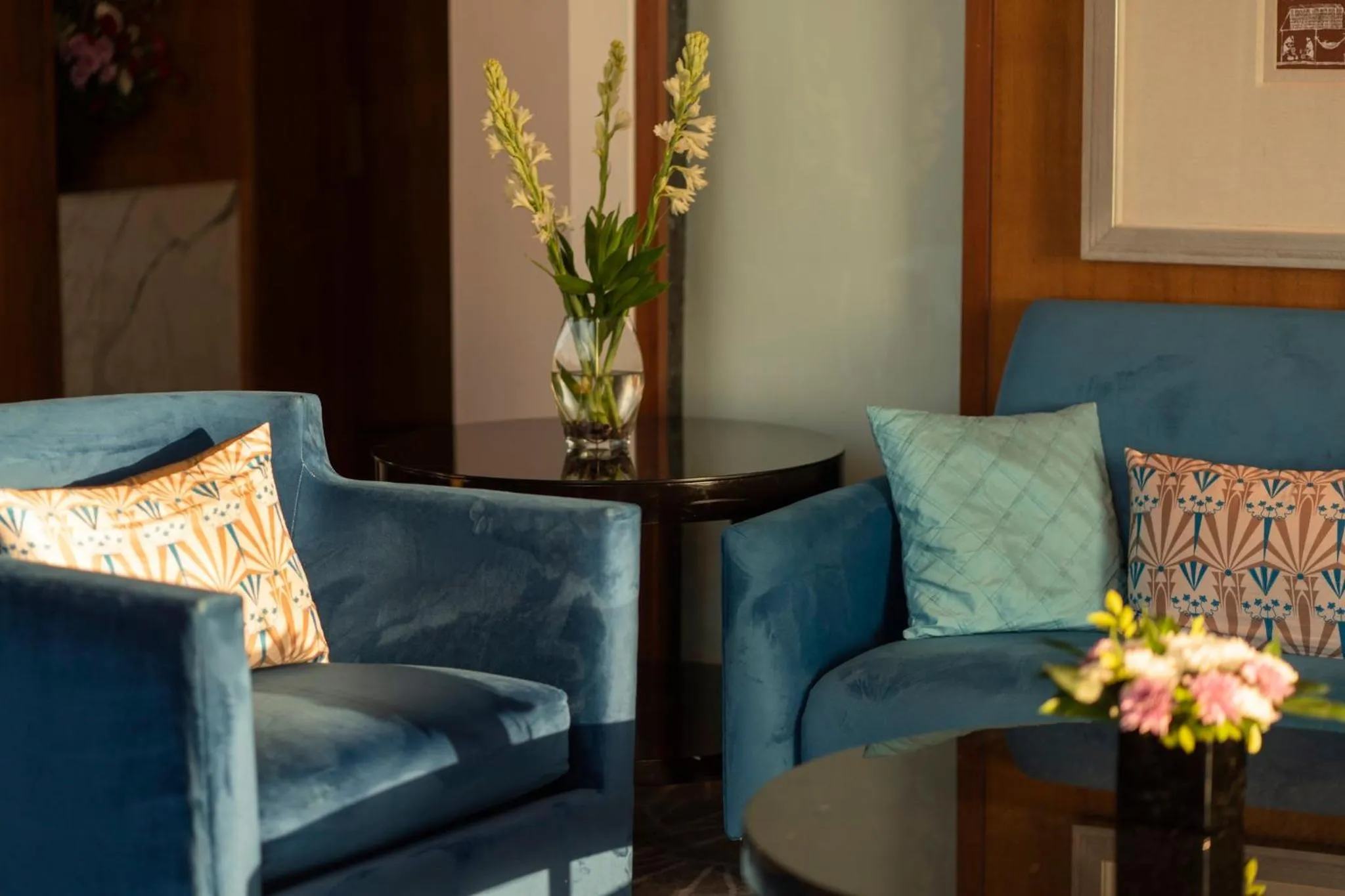 Photo of the whole room in InterContinental Marine Drive Mumbai by IHG