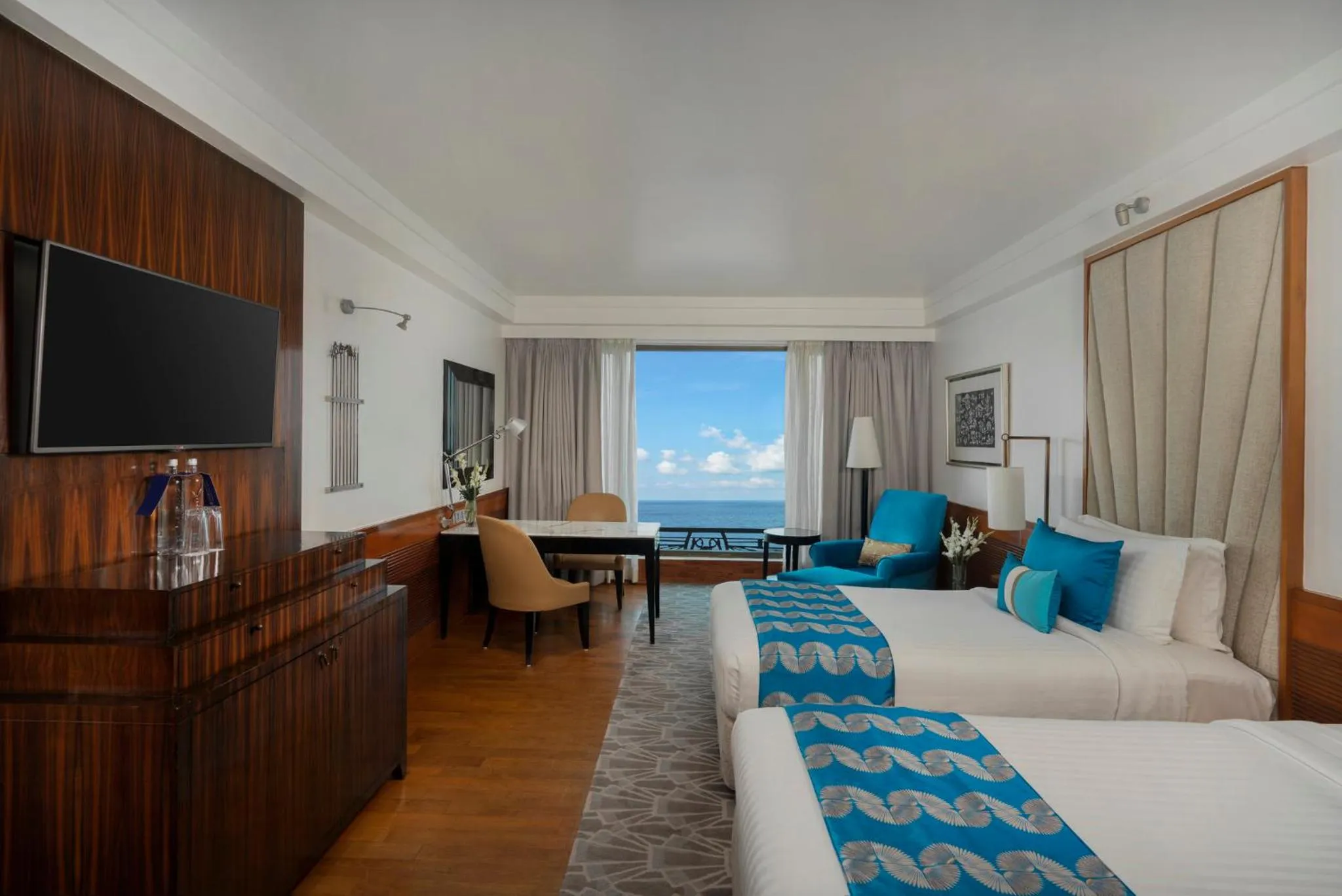 Photo of the whole room, Bed in InterContinental Marine Drive Mumbai by IHG