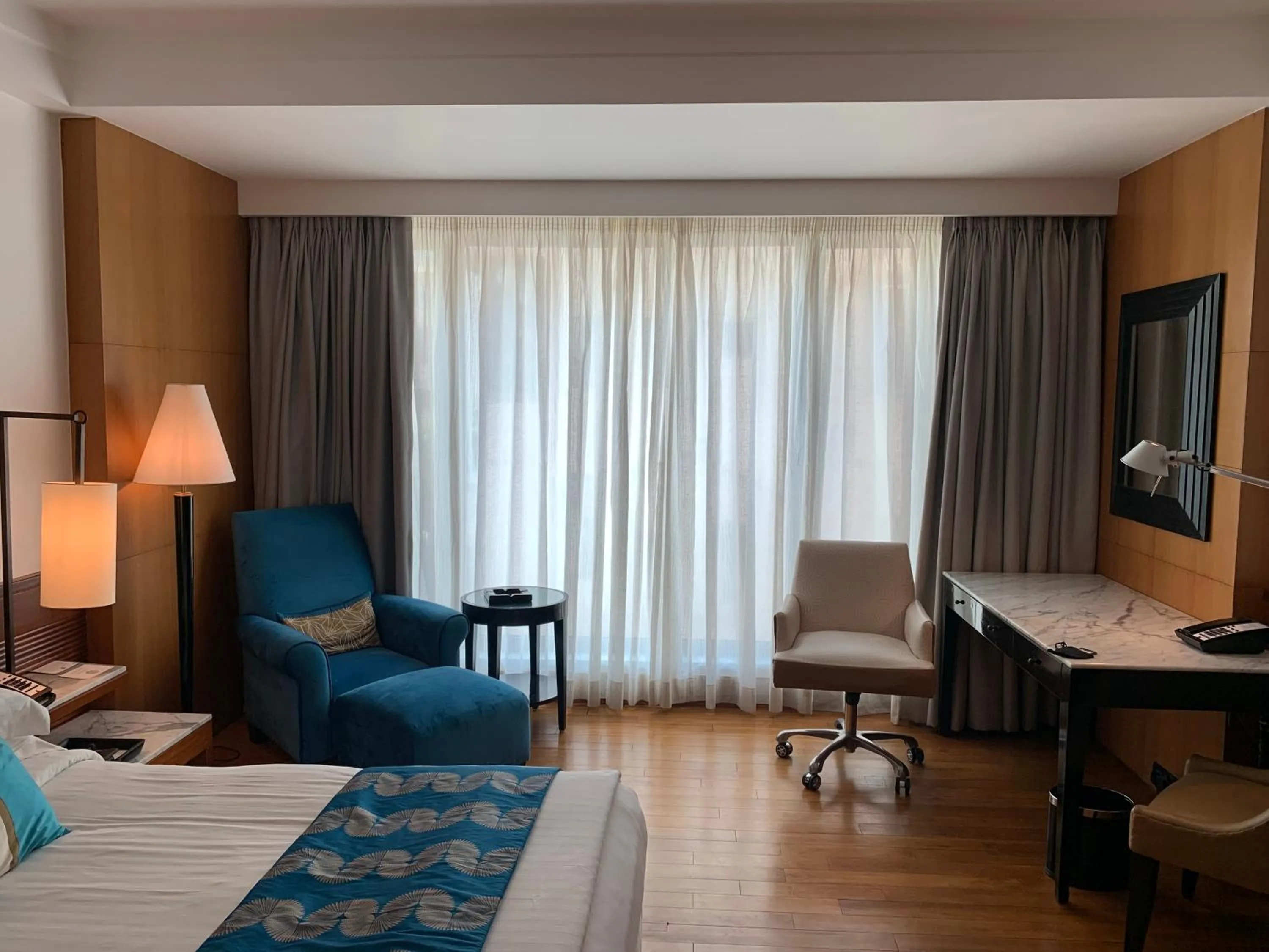 Guests, Bed in InterContinental Marine Drive Mumbai by IHG