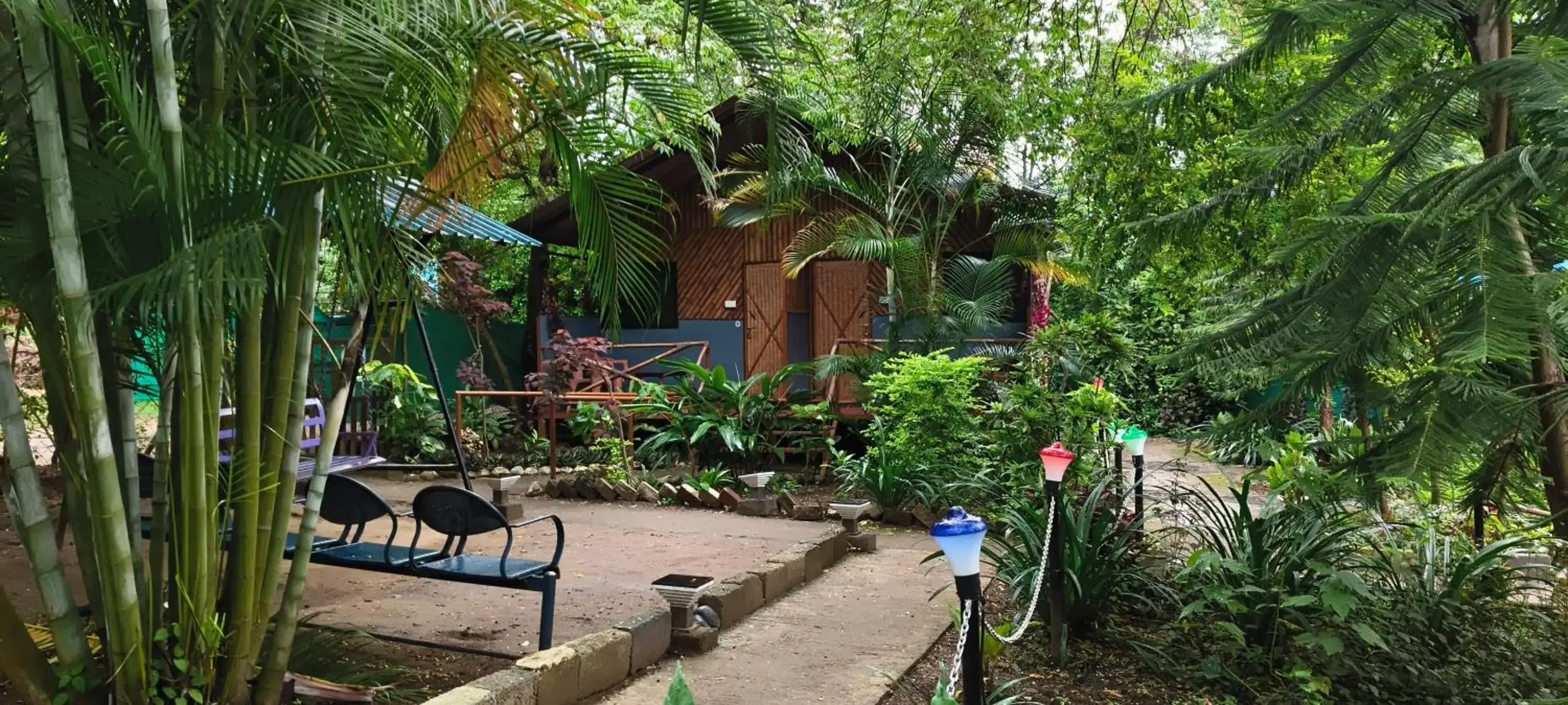 Double Room with Balcony in Green Hills Farm And Guest House Double Room with Balcony in Green Hills Farm And Guest House