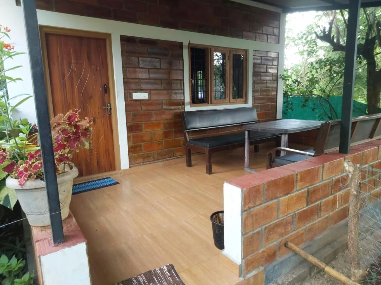 Green Hills Farm And Guest House