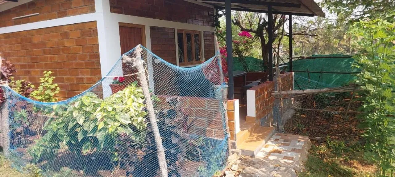 Green Hills Farm And Guest House